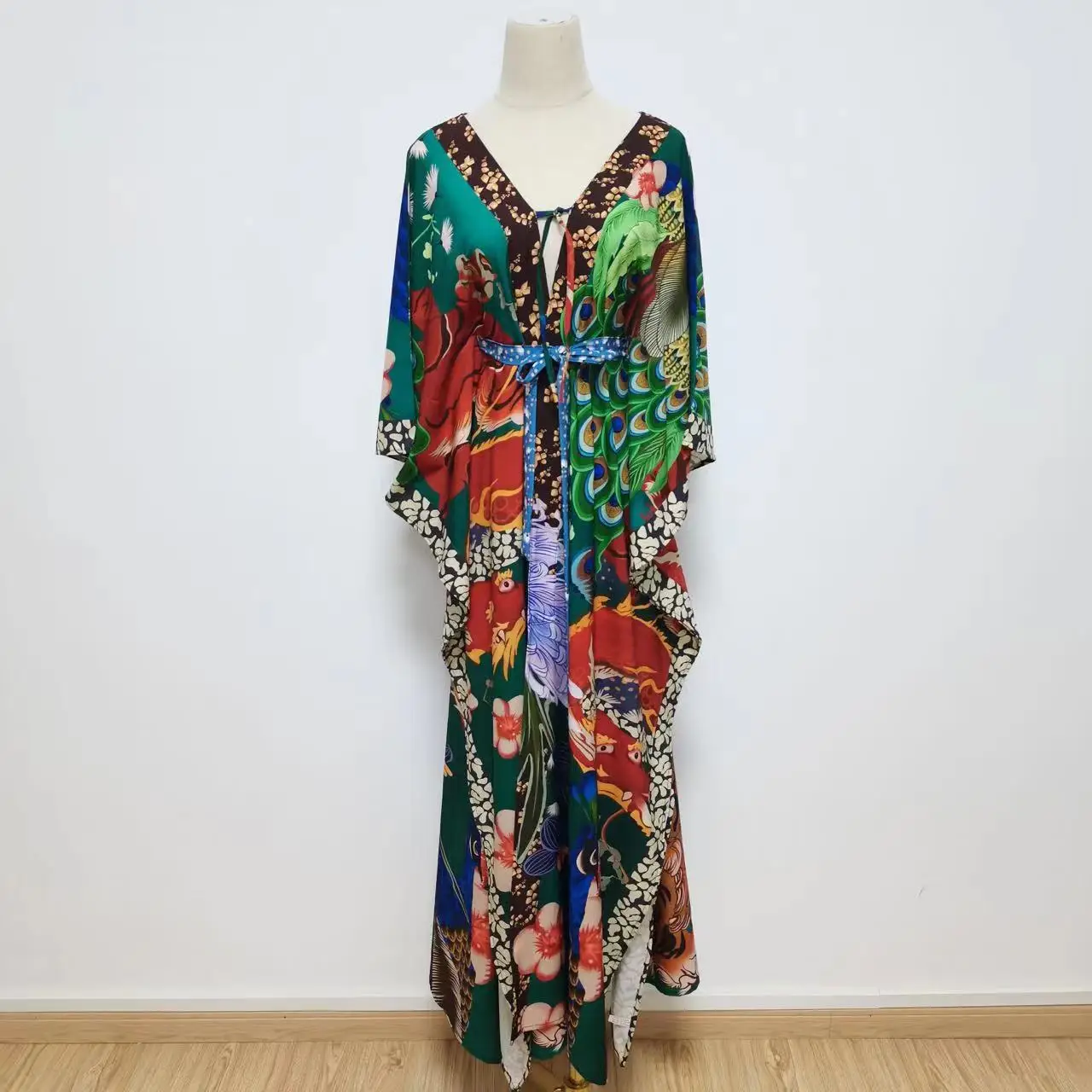 New Big Size Kimono Women Luxury Print Beachwear Cover Up Holiday Tunic Dress Bohemian Style Batwing Sleeve Maxi Dresses