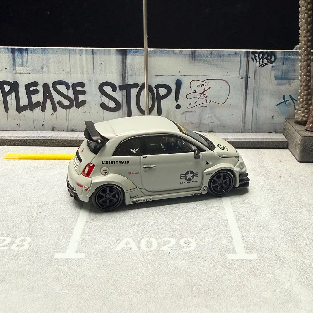 MGT 1/64 LB-WORKS X Abas Works ABARTH 595 Alloy Diecast Model Car Collection Toy Station Vehicle Gift(Without Packaging)