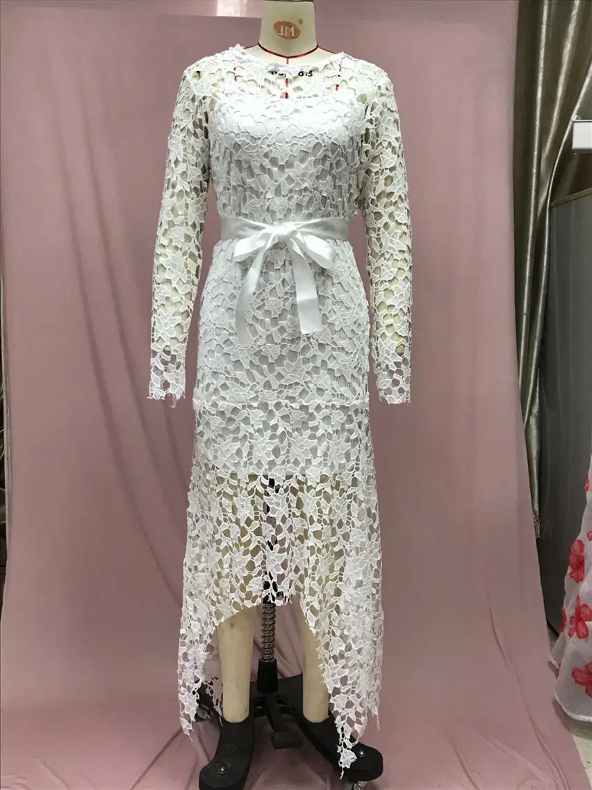 2024 Spring New Fashionable French Lace Stand Up Collar  Bubble Sleeves Waist Cinching Slimming Dress Elegant Long Dress