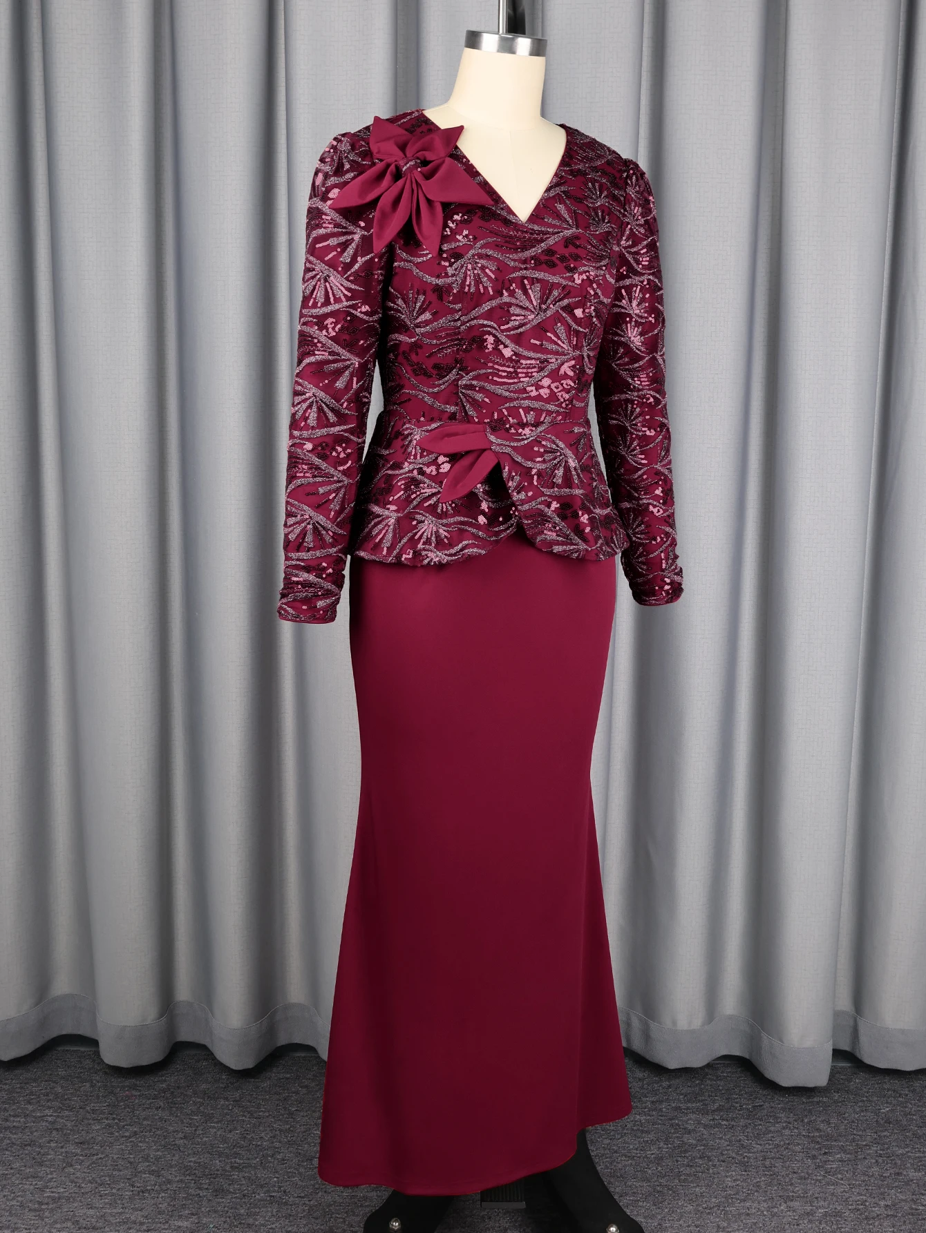 Elegant Women Sequin Dress V Neck Long Sleeves 3D Floral Design Peplum Waist Fitted Mermaid Hem Wedding Party Cocktail Events