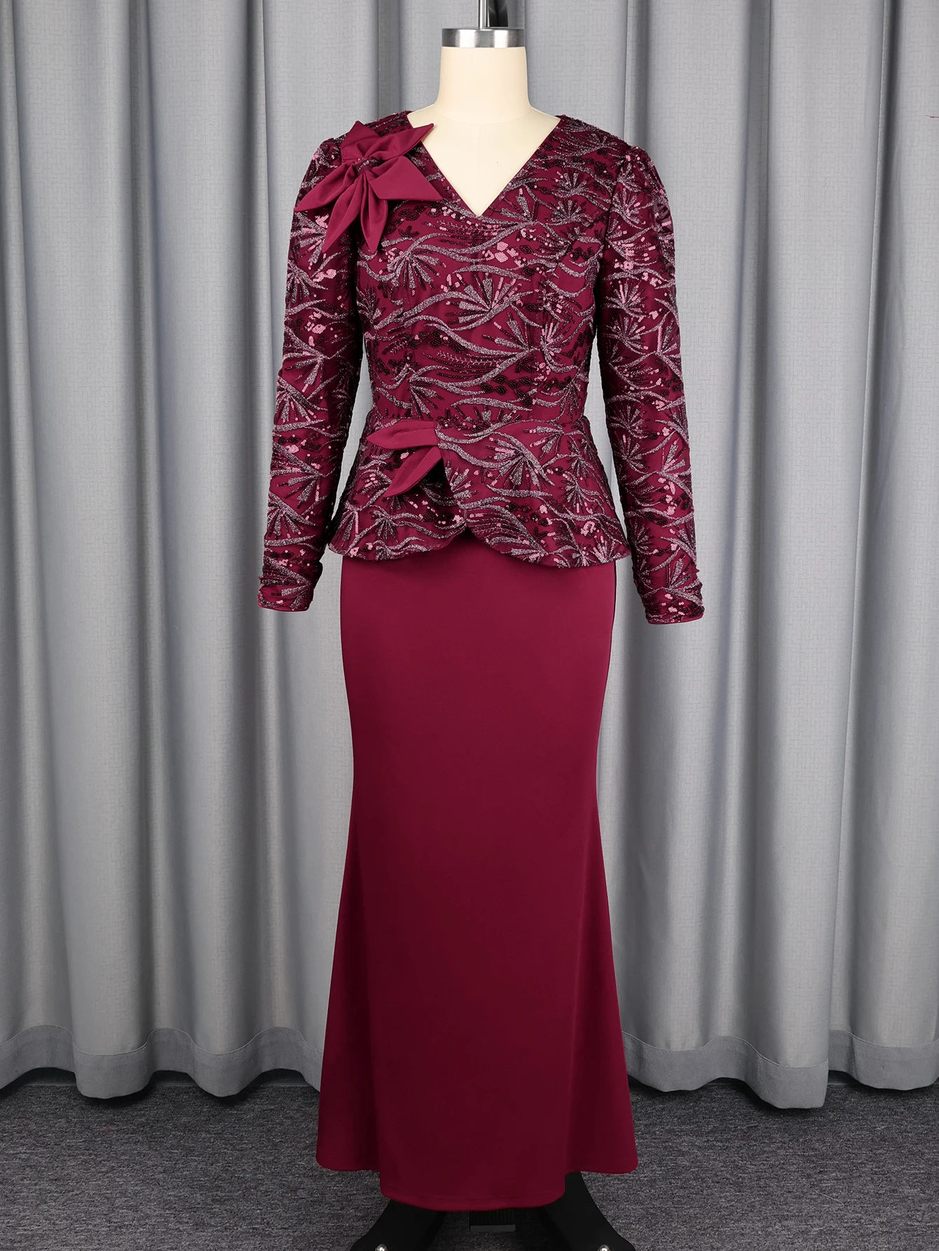 Elegant Women Sequin Dress V Neck Long Sleeves 3D Floral Design Peplum Waist Fitted Mermaid Hem Wedding Party Cocktail Events