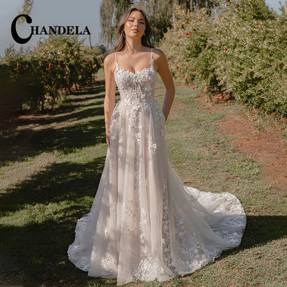 CHANDELA Classic Wedding Dress Sleeveless Lace Appliques A-line Strapless Lacing up Brush Train Robe De Mariee Customised