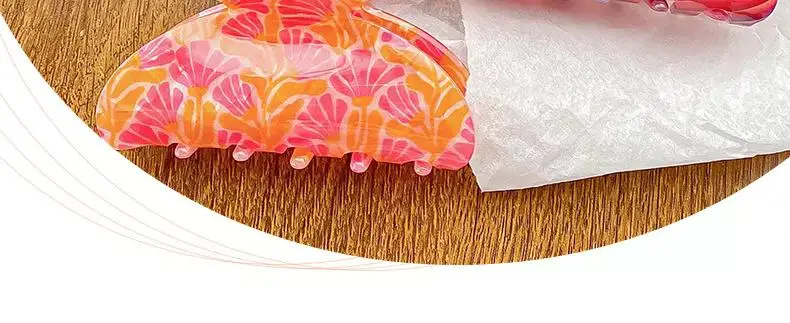 Vintage Floral Hair Claw Female Temperament Elegant Printing Claw Clip Crab Hair Clips Colorful Shark Clip Hair Accessories 2024