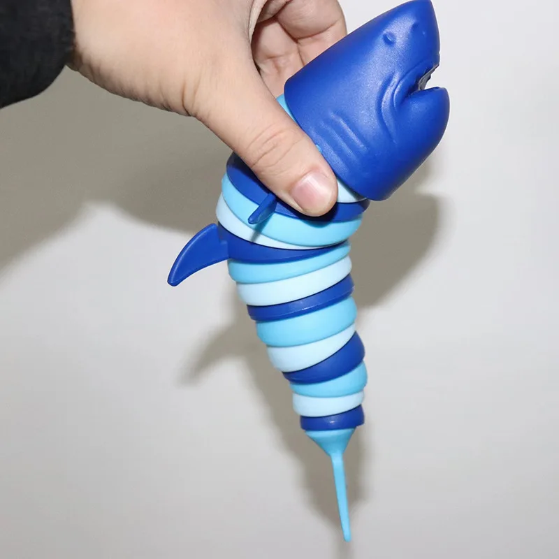 3D Articulated Shark Stress Reliever Hand Toy,Sensory Fidget Toy For Adults And Kids,Pressure Relief And Anti-Anxiety Desk Toy