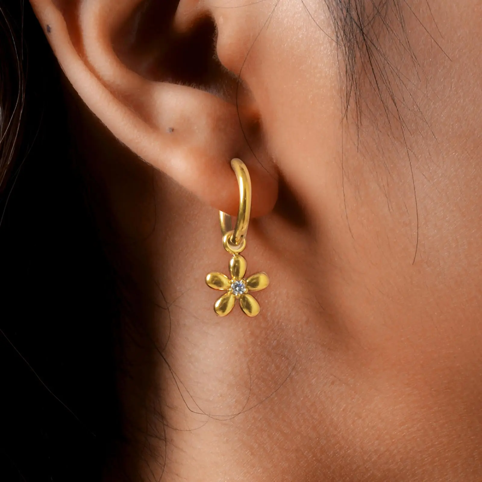 Exquisite Zircon Flower Hoop Earrings for Women,Gold Color Stainless Steel Earrings,Fashion Jewelry Gift