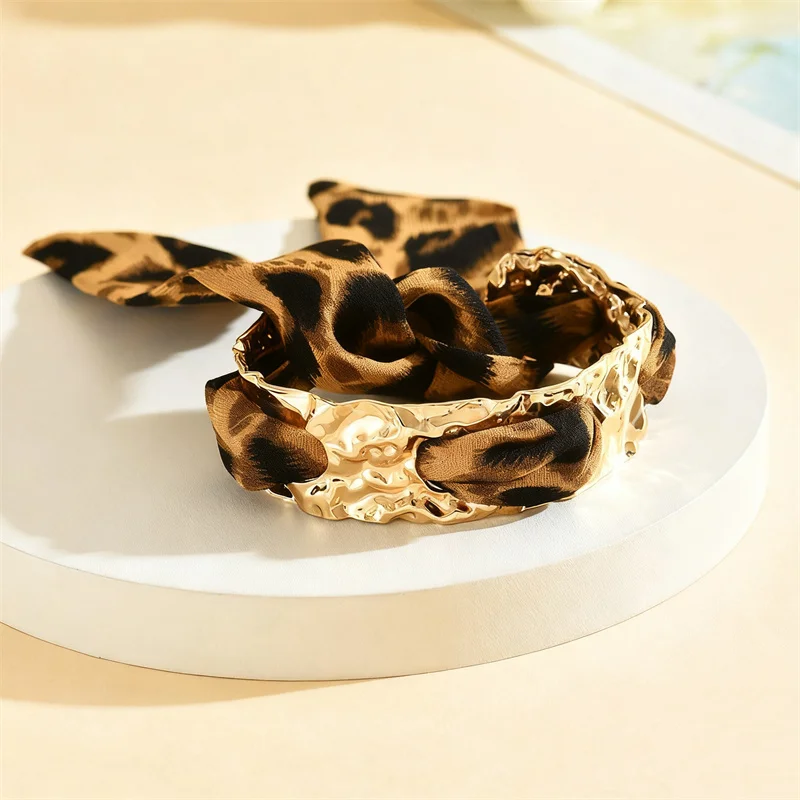 European and American Vintage Leopard Print Silk Scarf Open Bangle for Women Fashionable Colorful Pattern Cuff Bracelet Jewelry