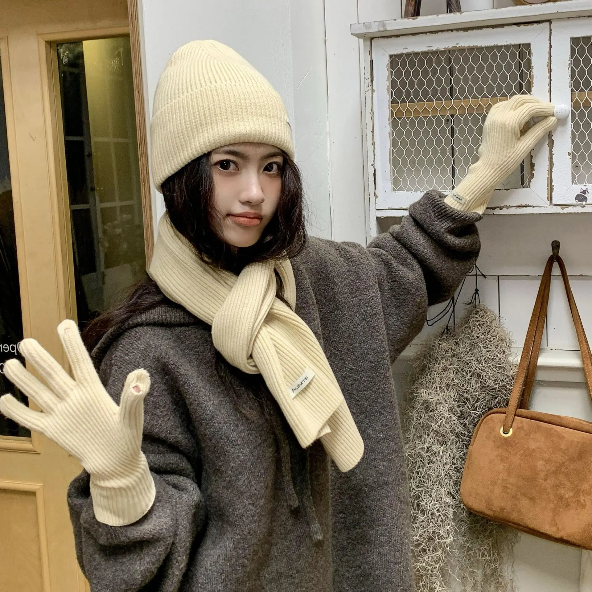 Korean Three-piece Set Scarves Gloves Women Autumn Winter Warm Knitted Hat Touch Screen Gloves Solid Color Women's Glove Sets