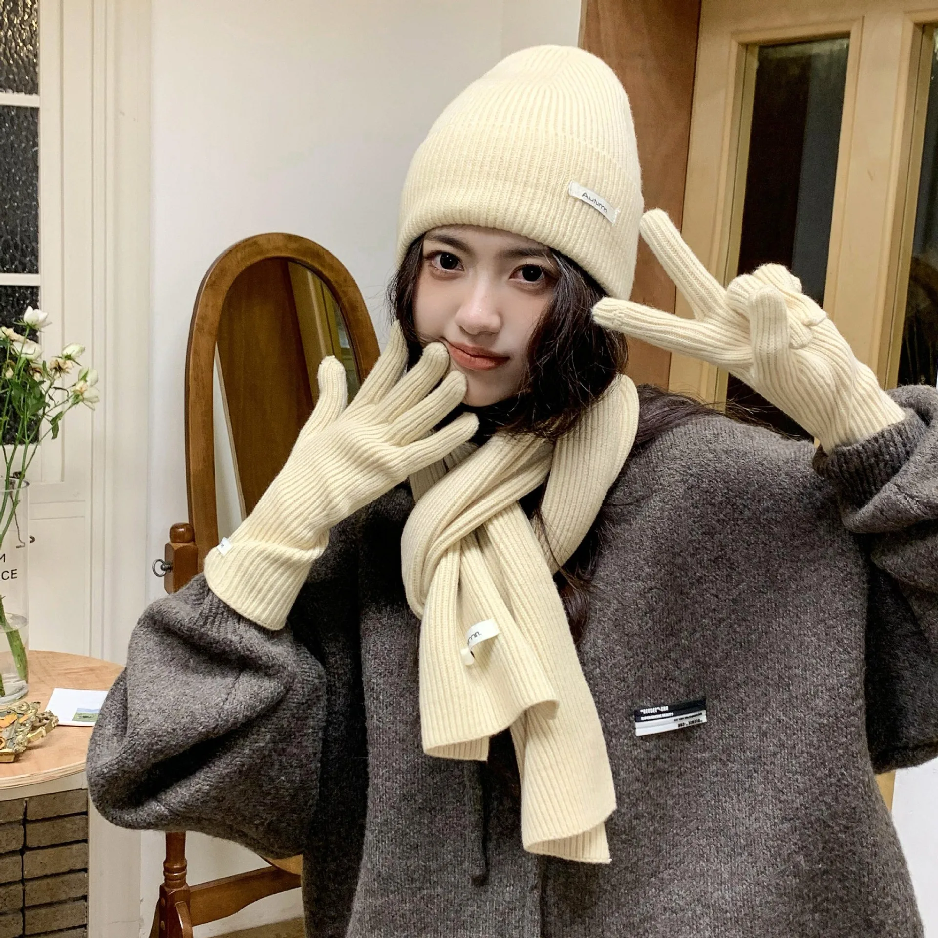 Korean Three-piece Set Scarves Gloves Women Autumn Winter Warm Knitted Hat Touch Screen Gloves Solid Color Women's Glove Sets
