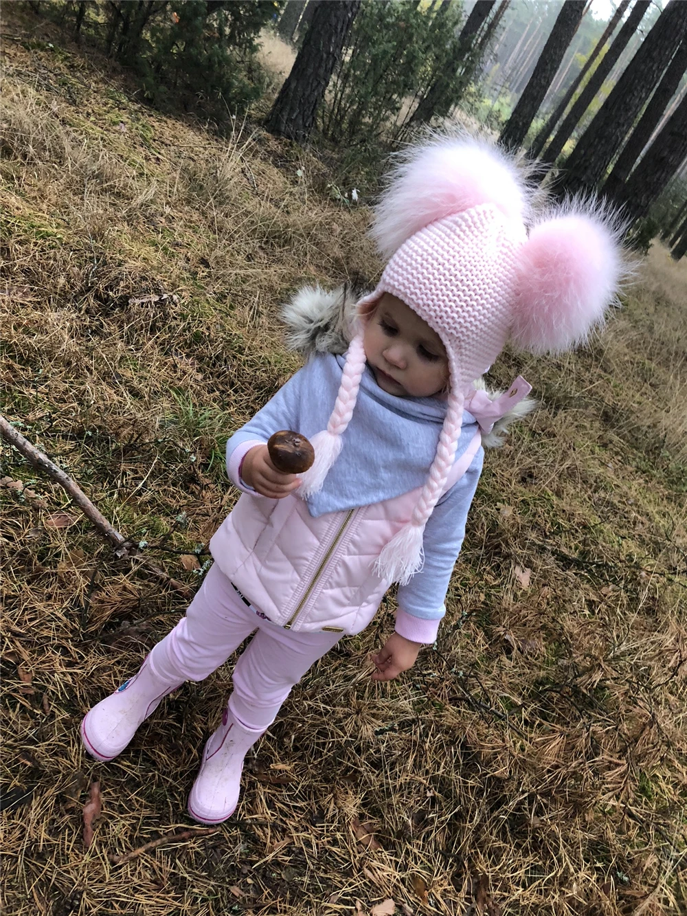 Jaxmonoy Kids Winter Hat and Scarf Set Children's Warm Knit Beanie Real Raccoon Fur Pompom Beanie&Scarf Set for Boys and Girls