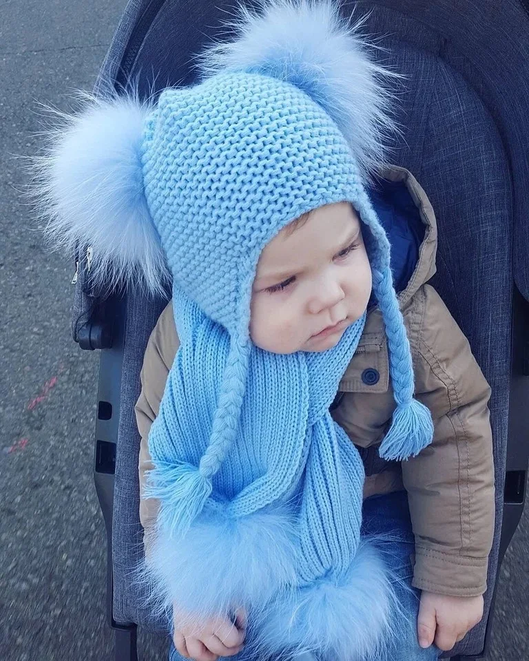 Jaxmonoy Kids Winter Hat and Scarf Set Children's Warm Knit Beanie Real Raccoon Fur Pompom Beanie&Scarf Set for Boys and Girls