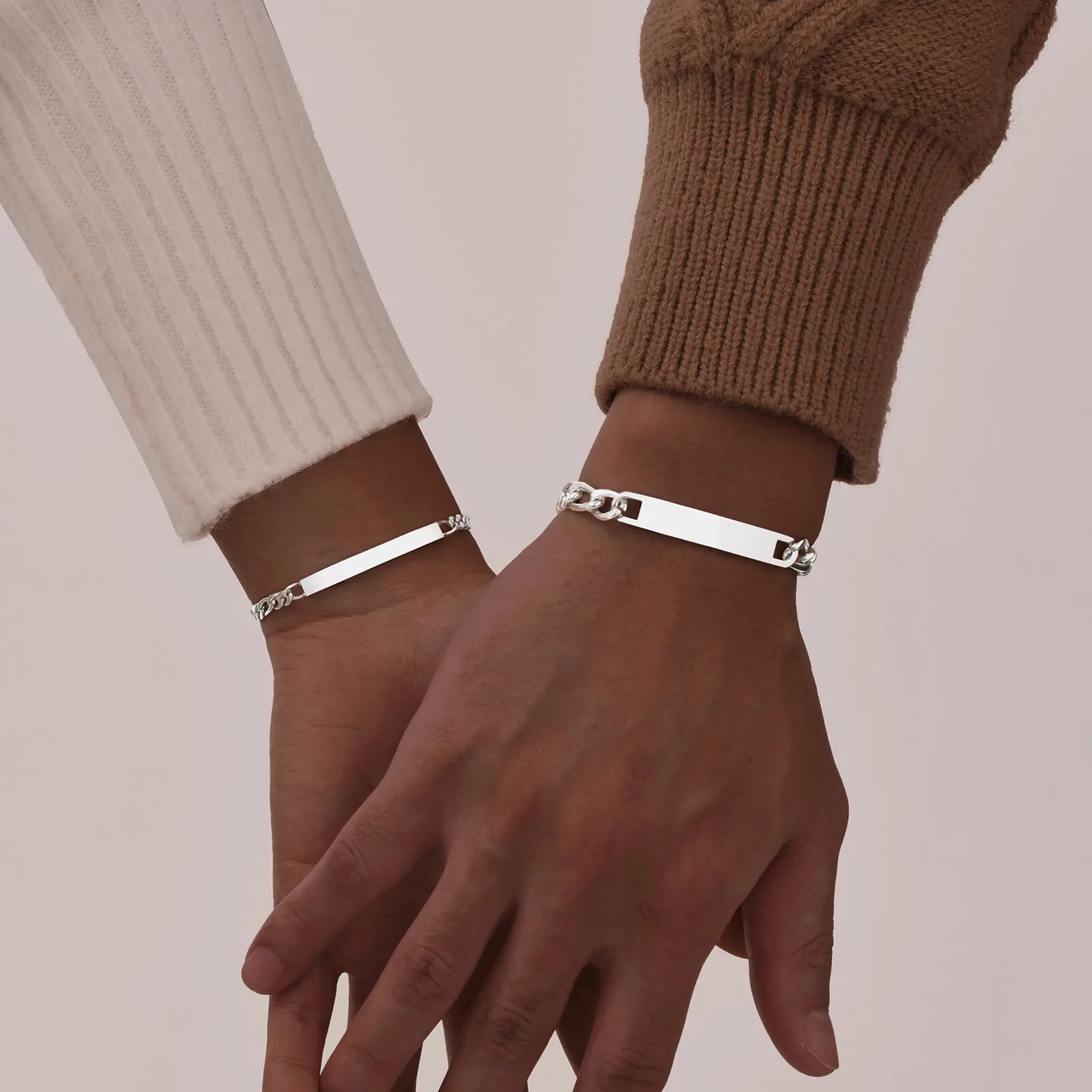 Vnox Free Engrave Love Words Bracelets Gifts for Couples, Stainless Steel Figaro Chain Bracelets,Valentines Day Gift for Him Her