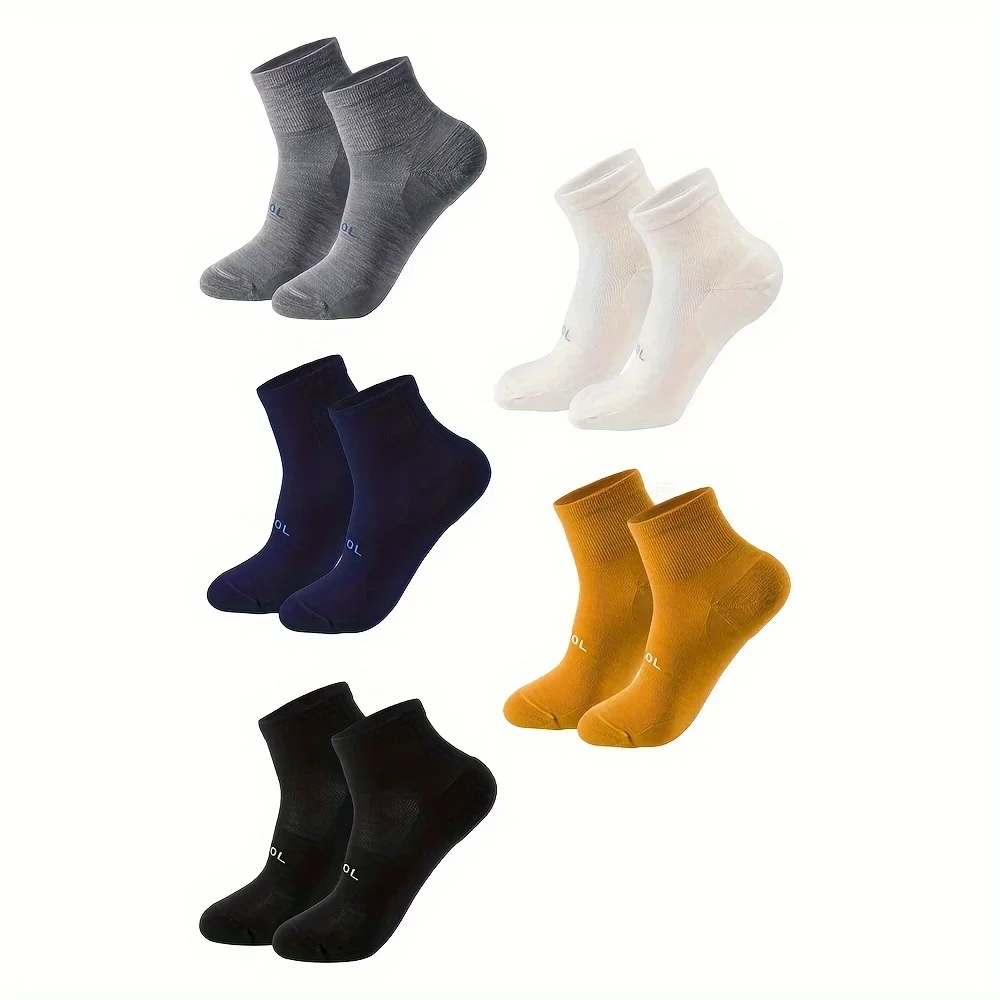 4 Pairs Men Women Merino Wool Socks Low Cut Sock 70% Merino Wool Breathable Comfort Fit Thin for Running Cycling & Skiing Socks