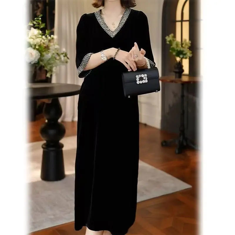 Lady Dress 2025 New Spring And Autumn Popular Light Luxury High-End thin elastic Mother High-End Velvet Dresses Red Black