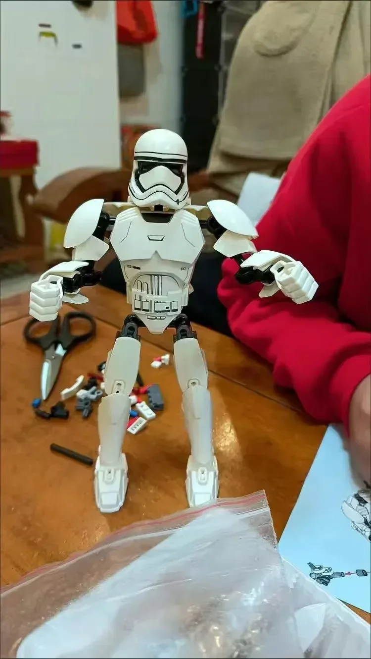 452pcs Star War Anime Figure Battle With Lightsabers Model Dolls Mandalorian Assembling Handmade Ornaments Decor Boy Toy Gift