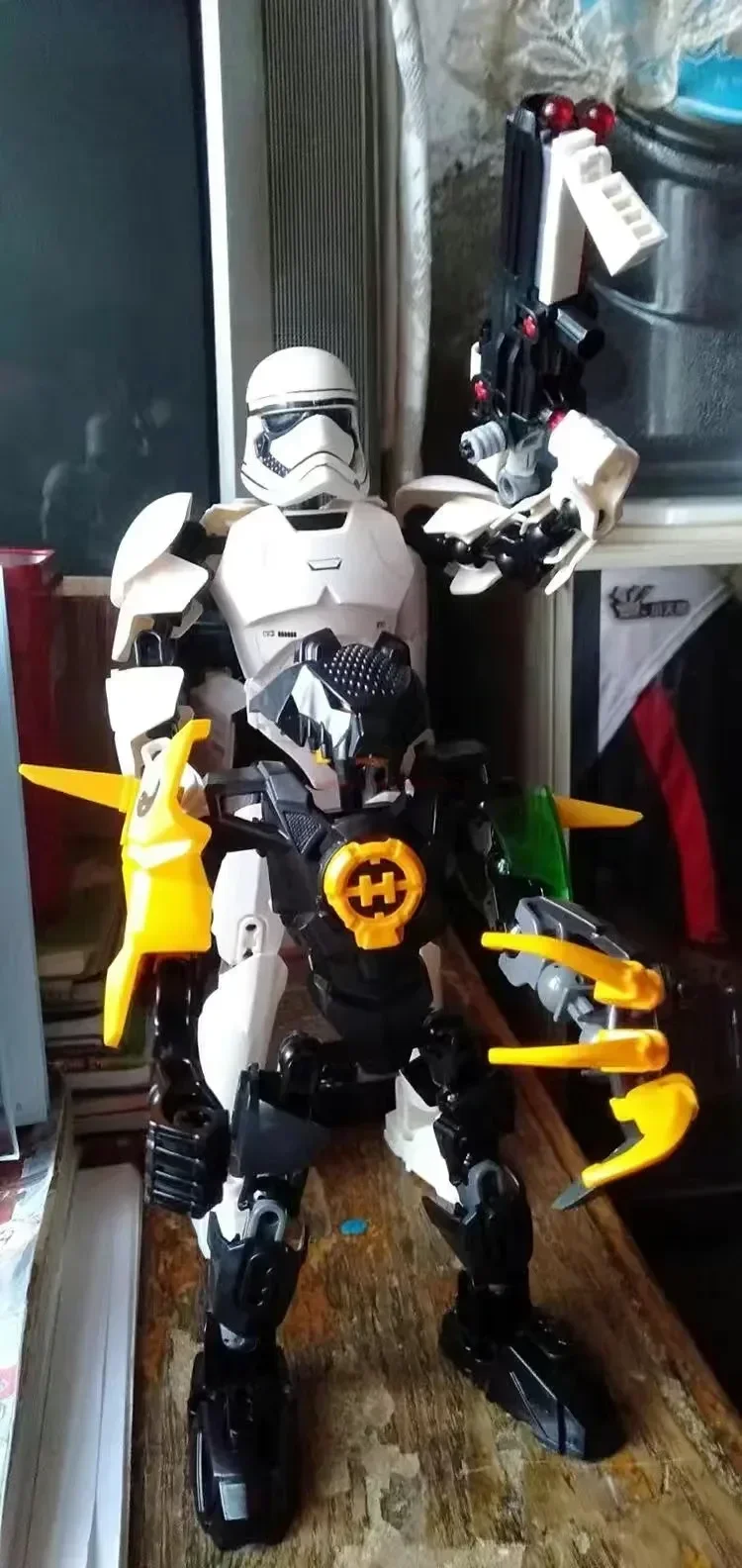 452pcs Star War Anime Figure Battle With Lightsabers Model Dolls Mandalorian Assembling Handmade Ornaments Decor Boy Toy Gift