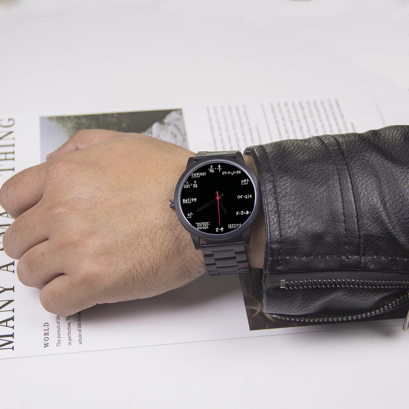 2024 Decorative Quartz Wrist Men's Watch Mathematical Formula Design Campus Punk Cool Style Gift Souvenir For Student Children
