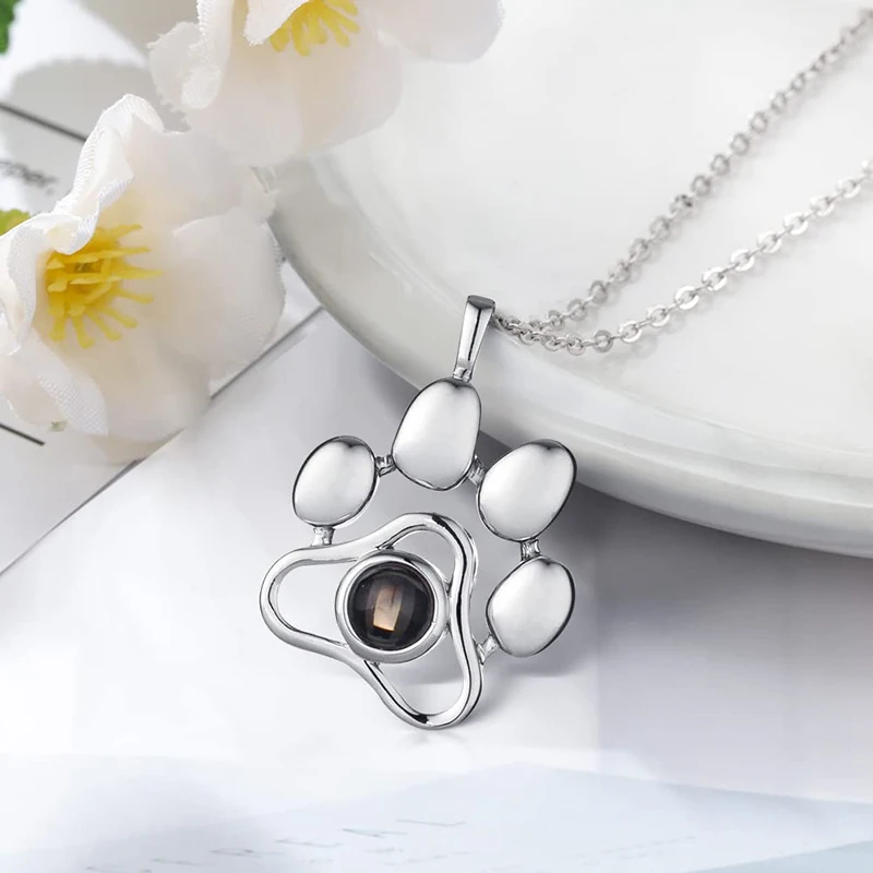Personalized Photo Projection Bracelet Dog Paw Memorial Pendant Bracelet for Dog Cat Owners Custom Print Photo Dog Paw Bracelet