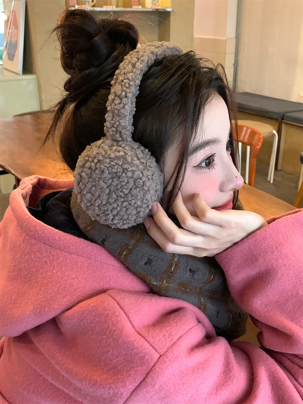 Cute Plush Headphones Winter Earmuffs Women's Warm Soft Ear Covers Imitation Cashmere Hair Band Fashion Earflap Outdoor Supplies