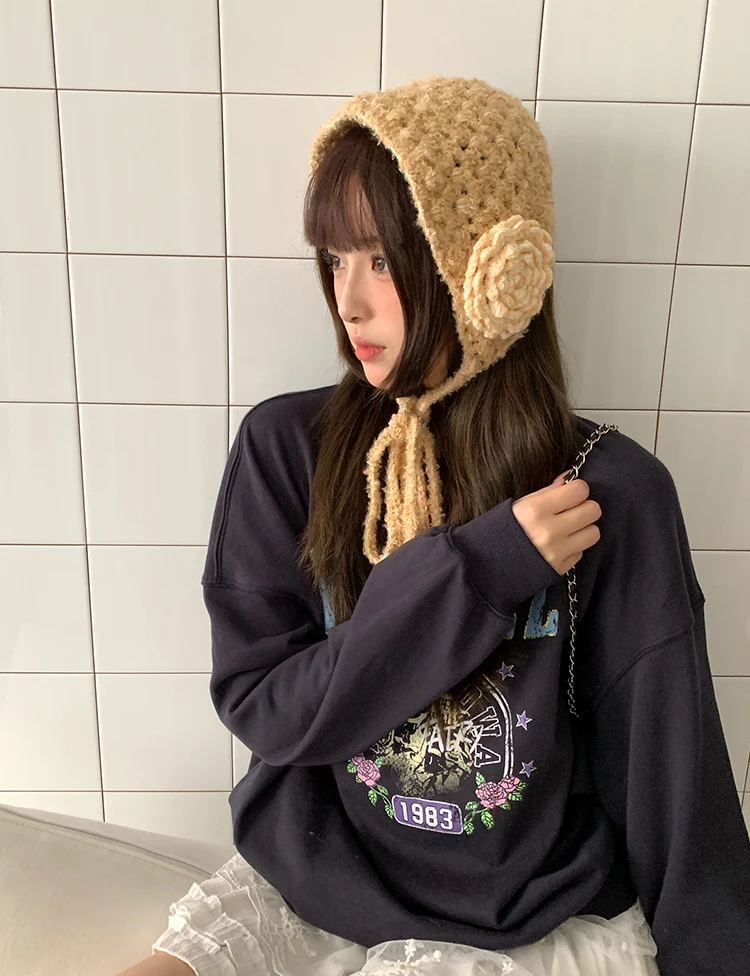 Sweet And Lovely Three-Dimensional Flower Knitted Handmade Women's Autumn And Winter Atmosphere Warm Earmuffs