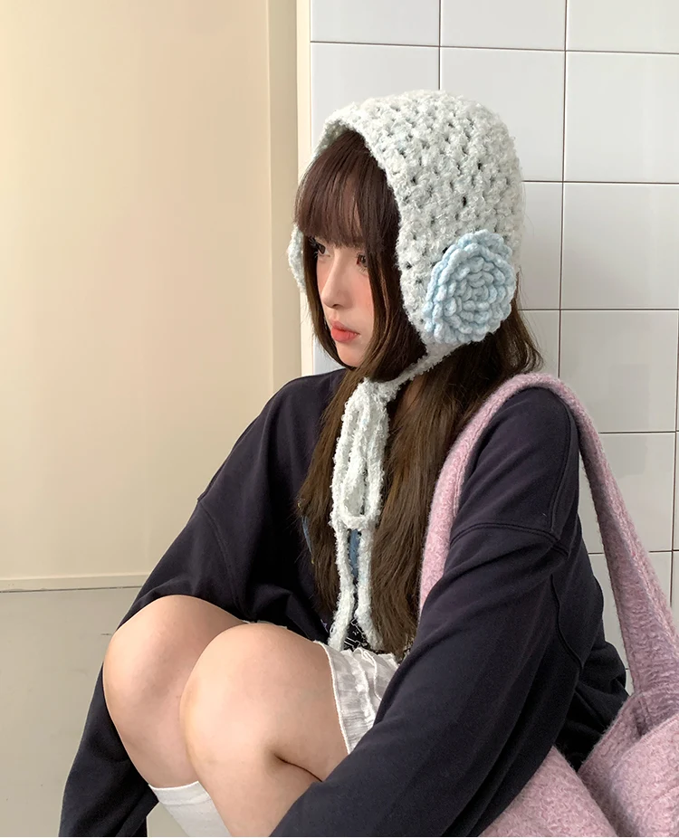 Sweet And Lovely Three-Dimensional Flower Knitted Handmade Women's Autumn And Winter Atmosphere Warm Earmuffs