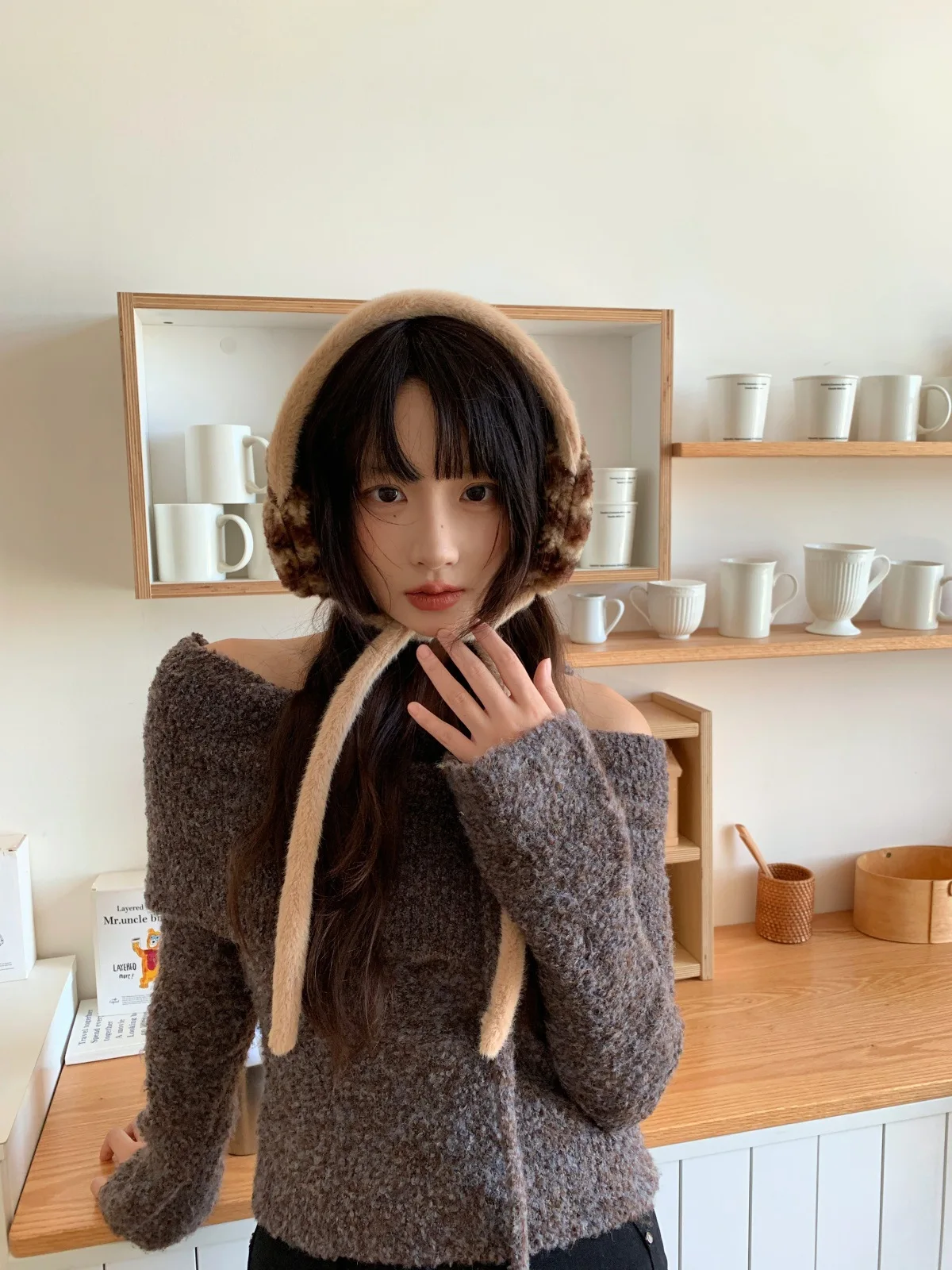 Korean Sweet Pink Hand-knitted Plush Earmuffs for Women Autumn and Winter Travel To Keep Warm and Versatile Hair Accessories