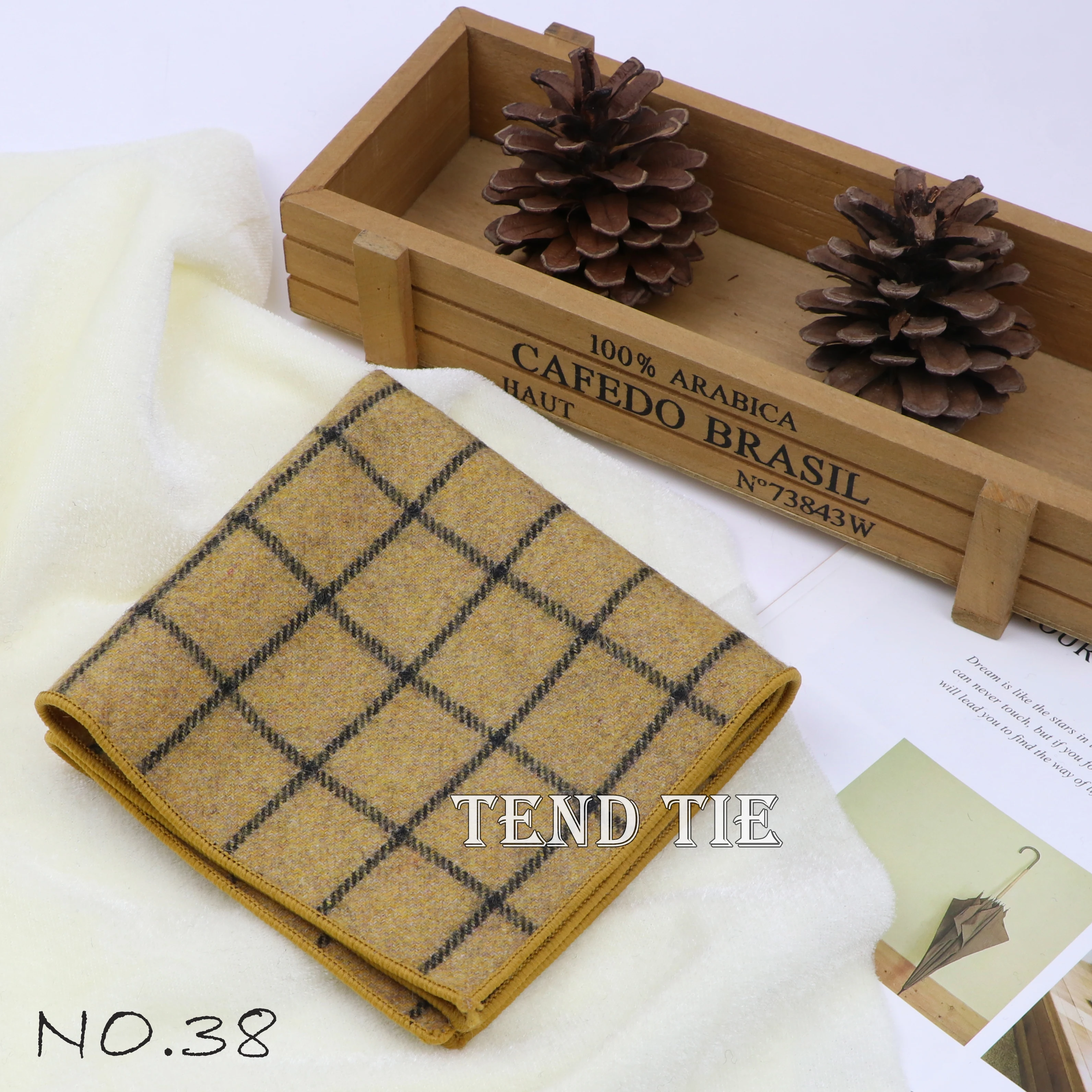 Men's and Women's Sunshine Style Wool Pocket Square Color Handkerchief Leisure Scarf 23cm