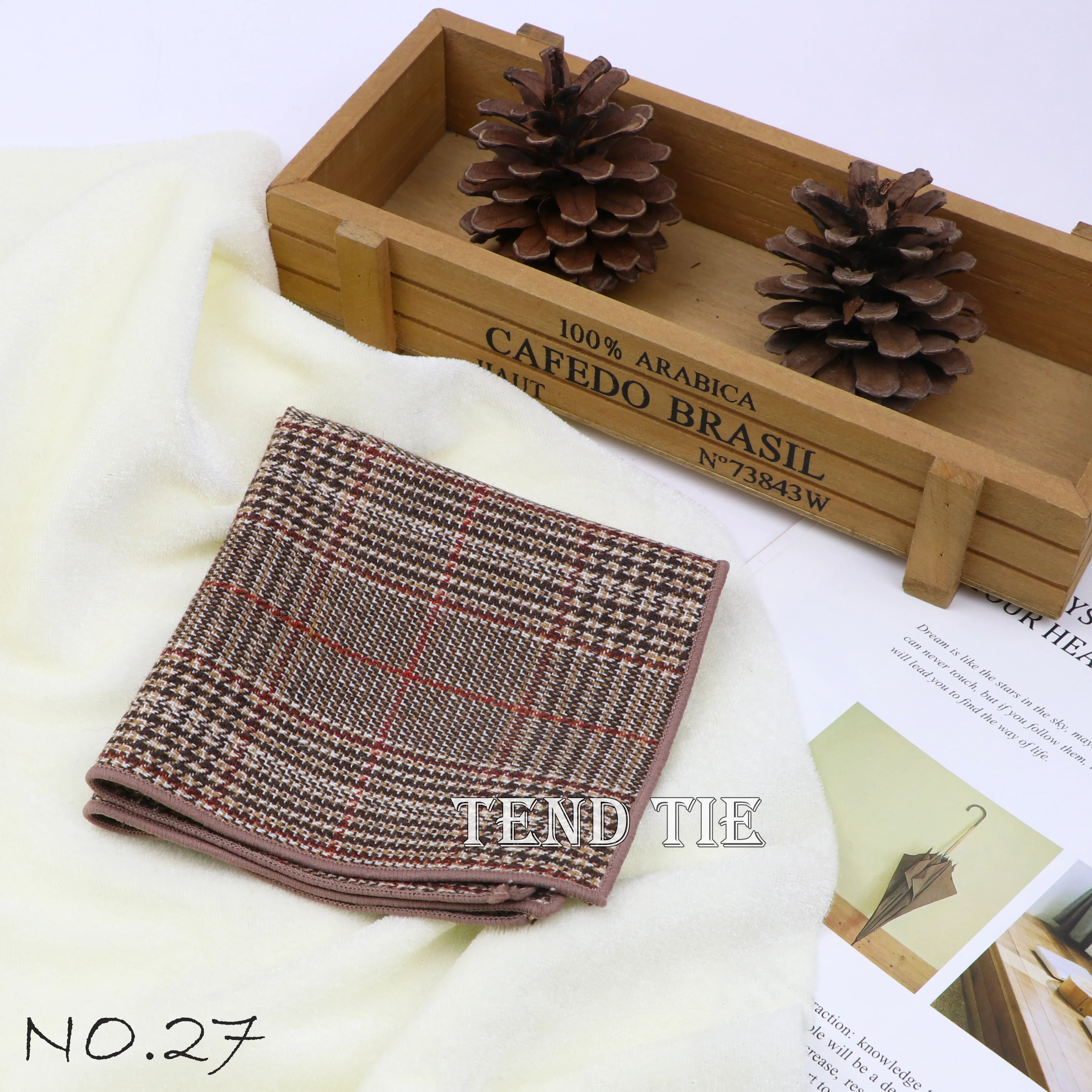 Men's and Women's Sunshine Style Wool Pocket Square Color Handkerchief Leisure Scarf 23cm