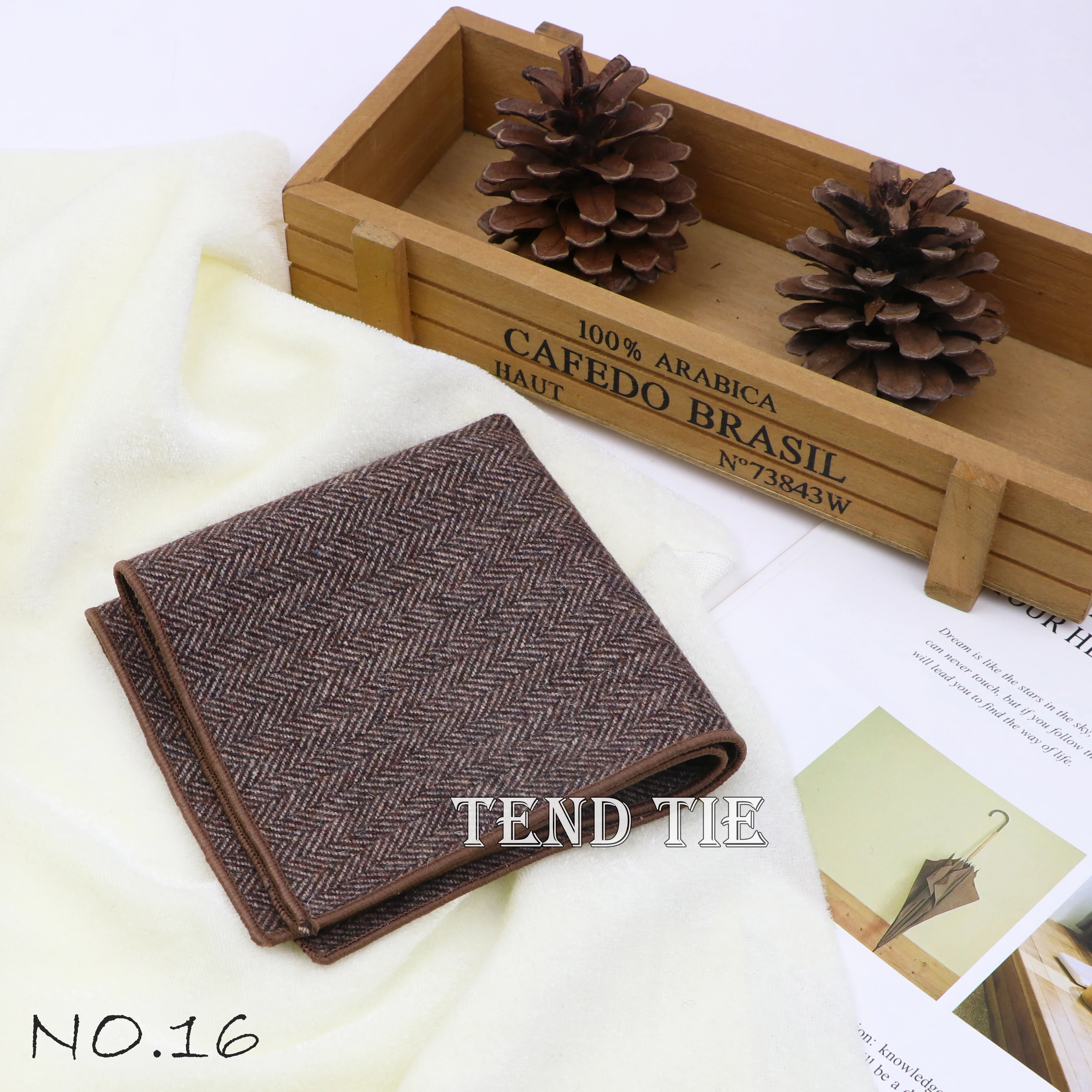 Men's and Women's Sunshine Style Wool Pocket Square Color Handkerchief Leisure Scarf 23cm