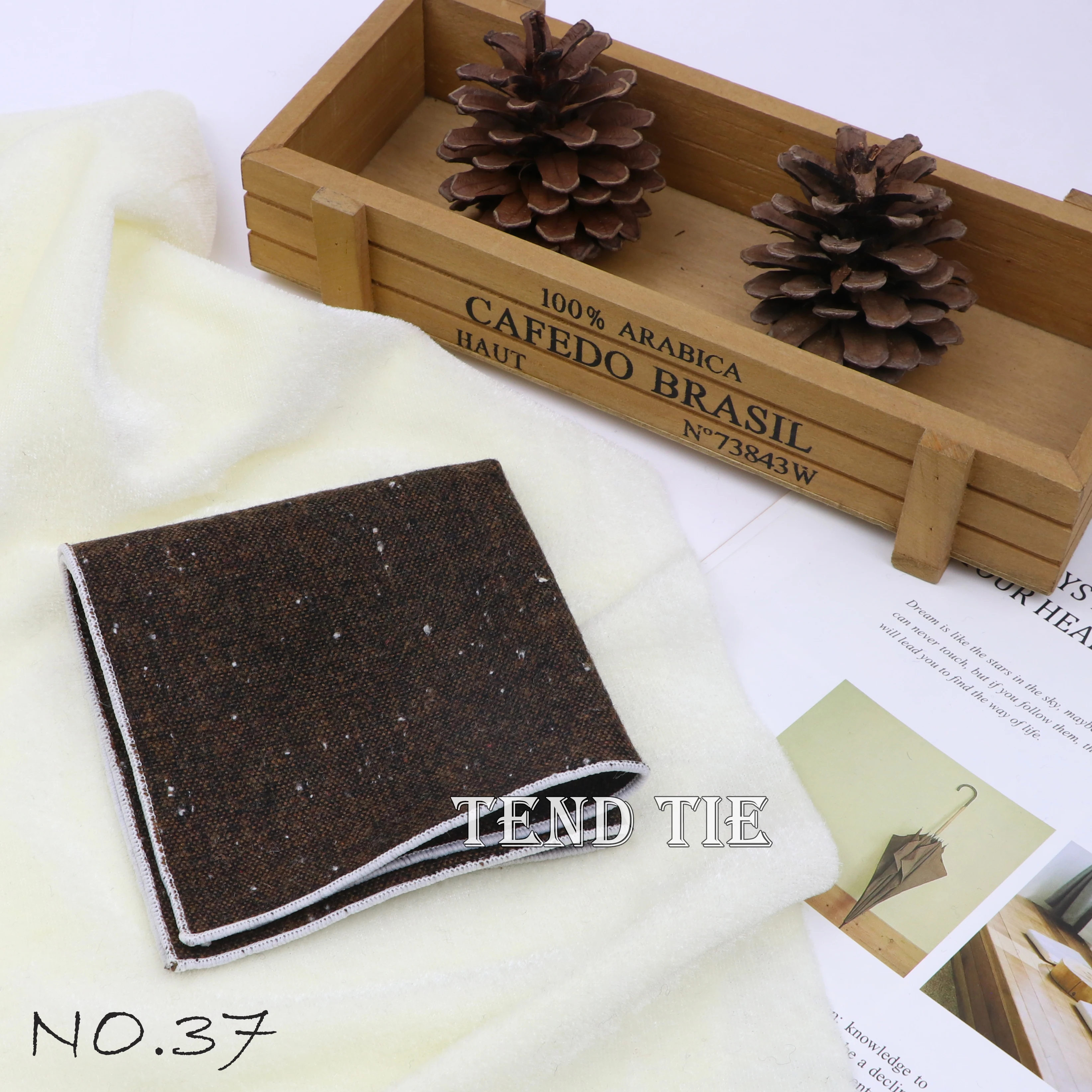 Men's and Women's Sunshine Style Wool Pocket Square Color Handkerchief Leisure Scarf 23cm
