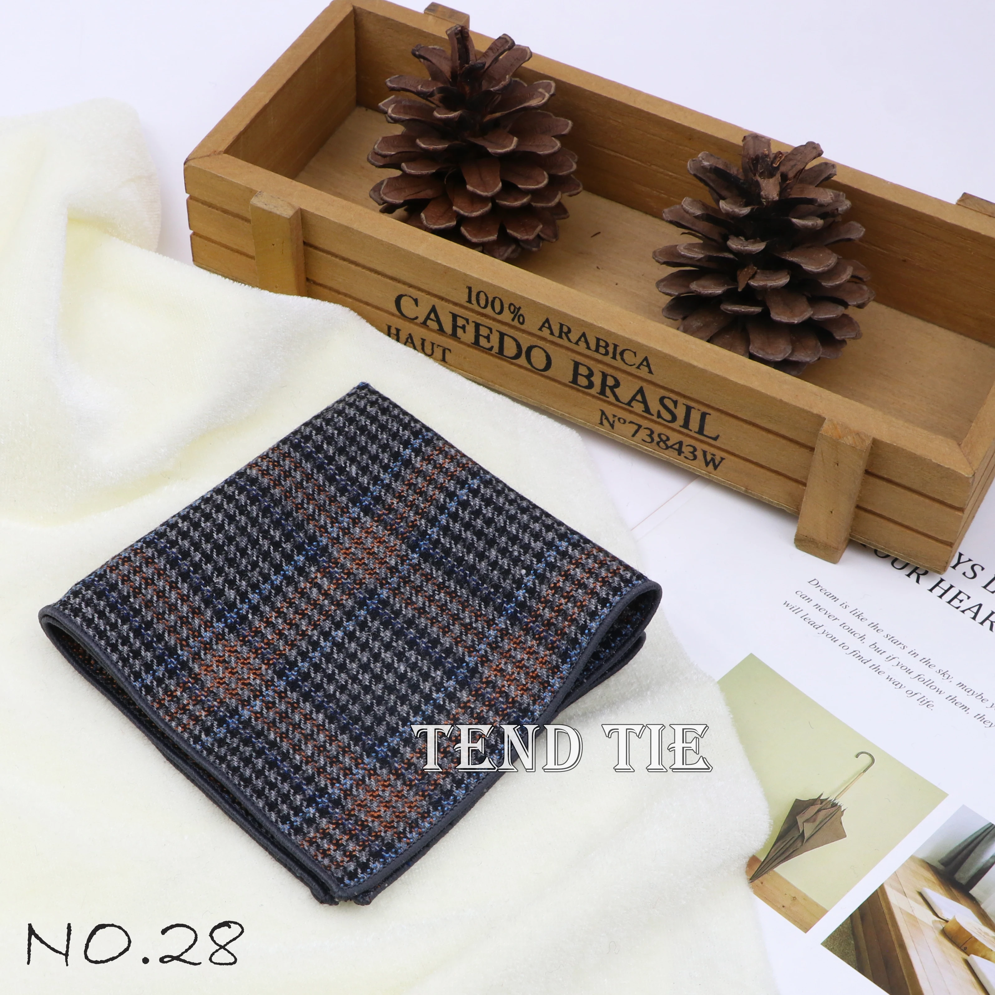 Men's and Women's Sunshine Style Wool Pocket Square Color Handkerchief Leisure Scarf 23cm