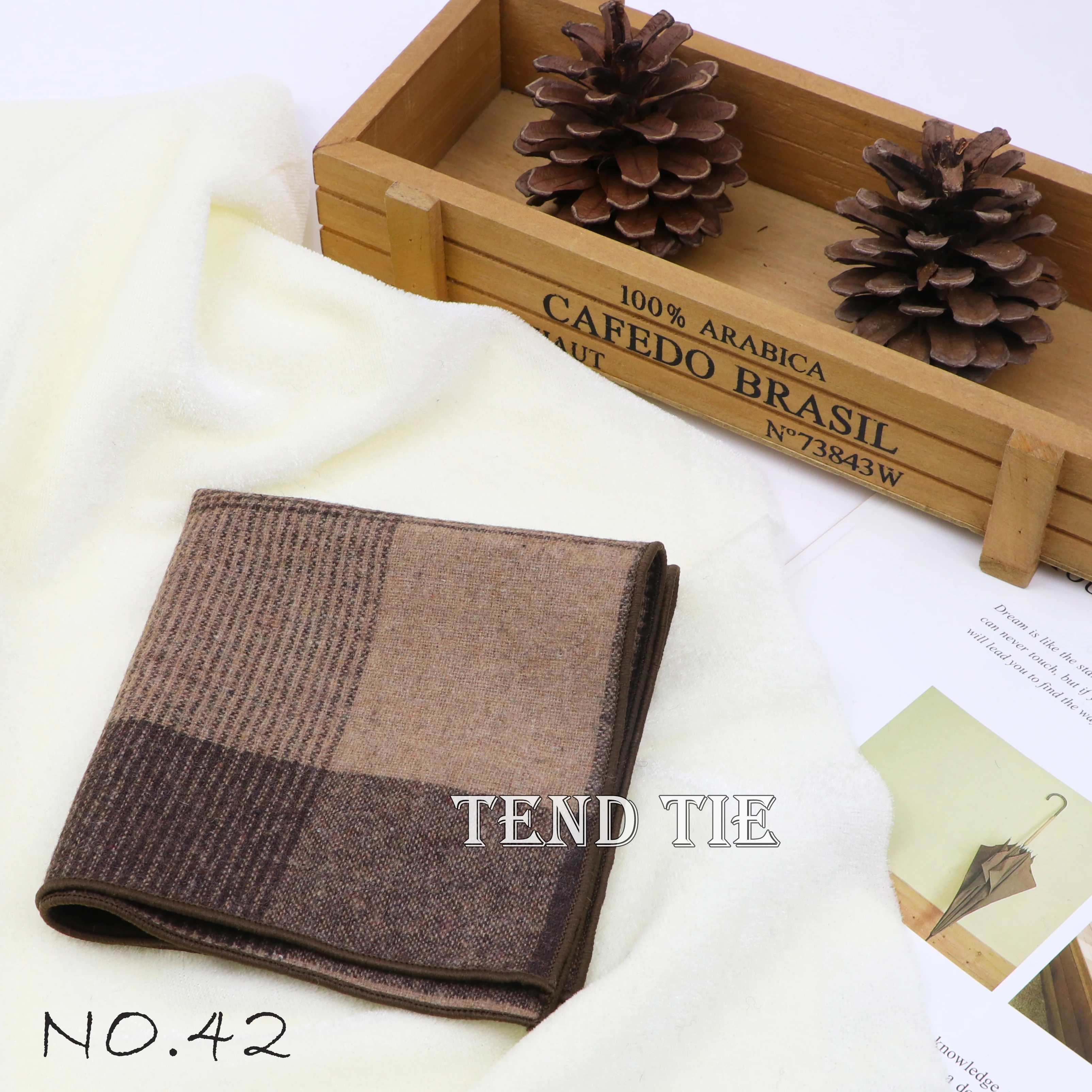 Men's and Women's Sunshine Style Wool Pocket Square Color Handkerchief Leisure Scarf 23cm