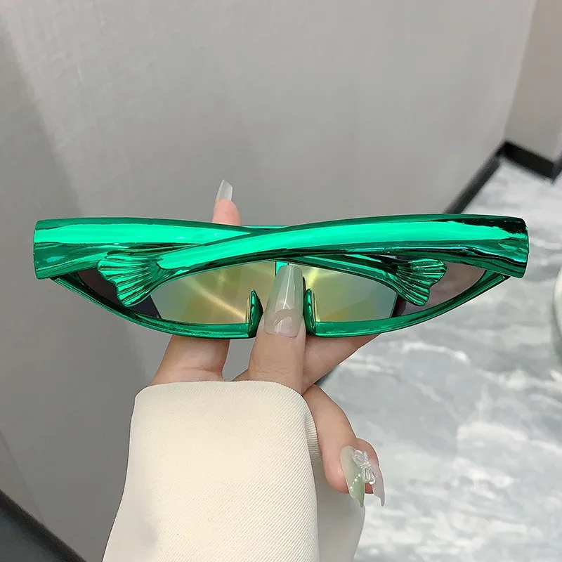 Futuristic One-piece Mirror Personalized Electroplated Sunglasses Women Men 2025 Y2K Steampunk Goggles Rave Party Glasses UV400