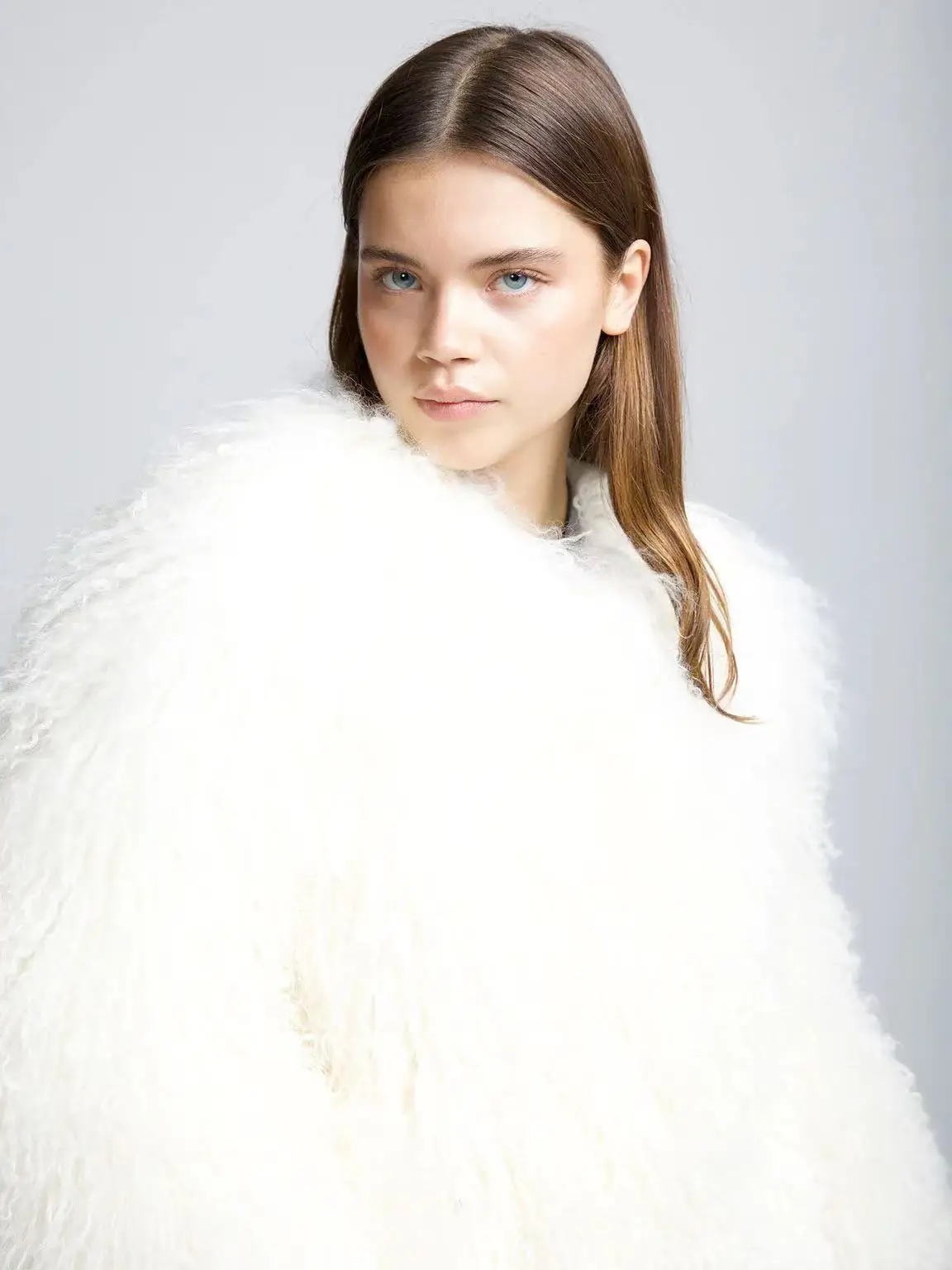 Mongolian Fur Coat Fur Jacket Women's Elegant Fluffy Solid Color Thickened Thermal Long Sleeve Coat Winter Fashion Oversized Lad