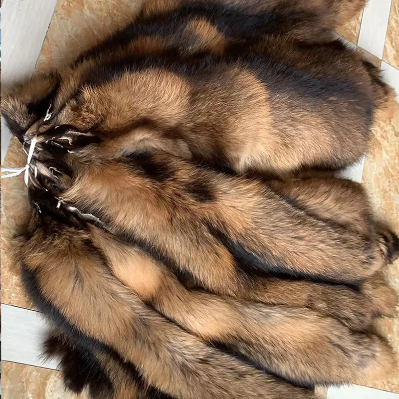 Factory Price High Quality Natural Raccoon Fur Skin Wholesale