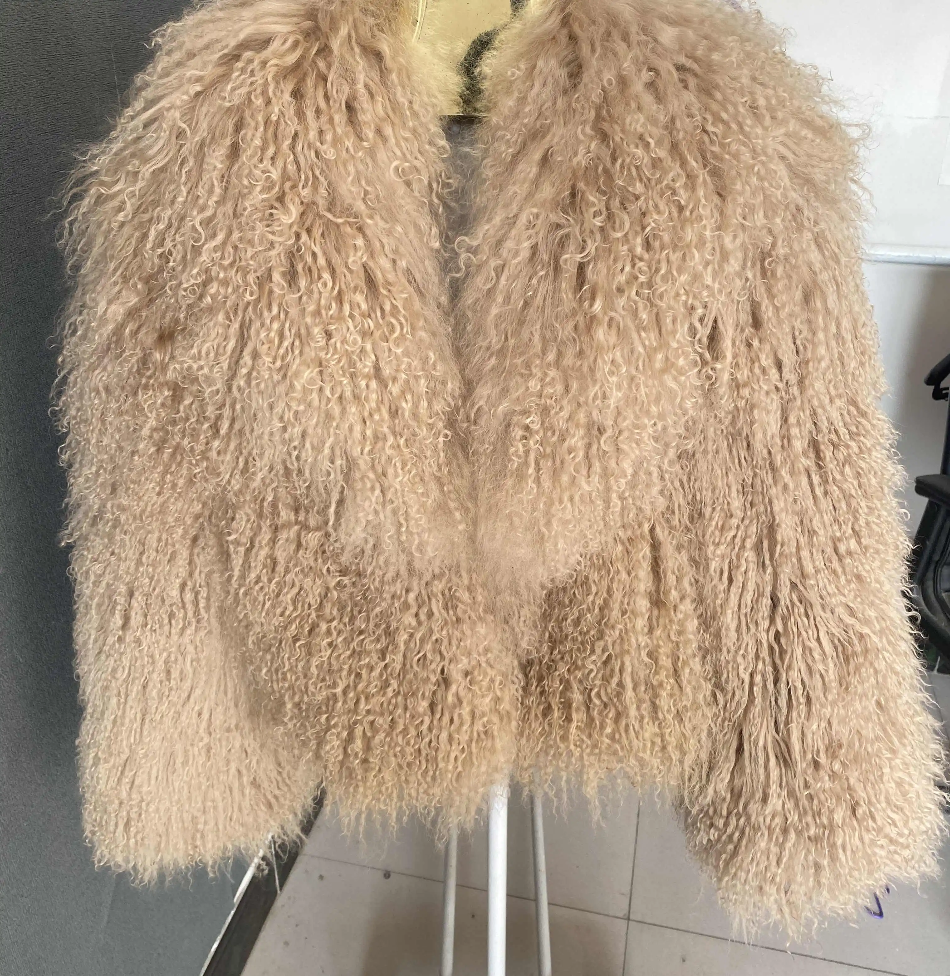 Y New Winter Autumn Fashion Real Fur Jacket Women Genuine Mongolia Lapel Sheep Fur Coat