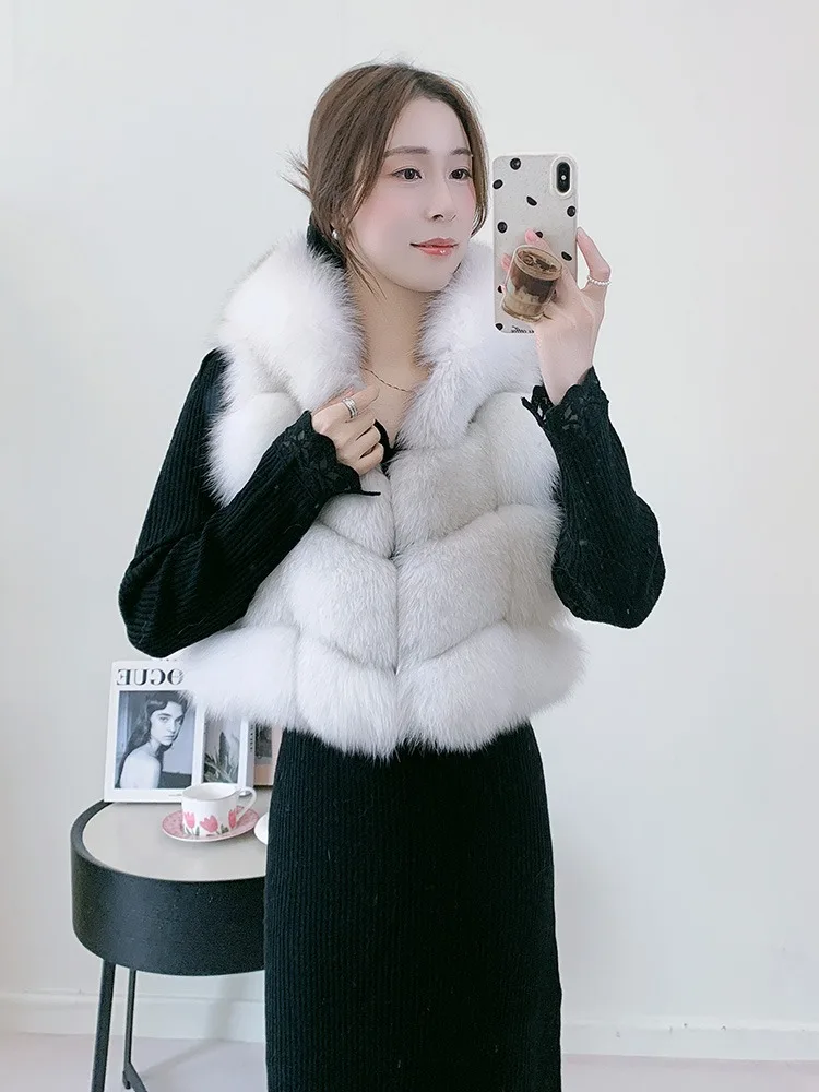 Women's Natural Fox Fur Vest Winter Warm Thick Fashion Hooded Genuine Sheepskin Real Fur Short Outerwear for Ladies