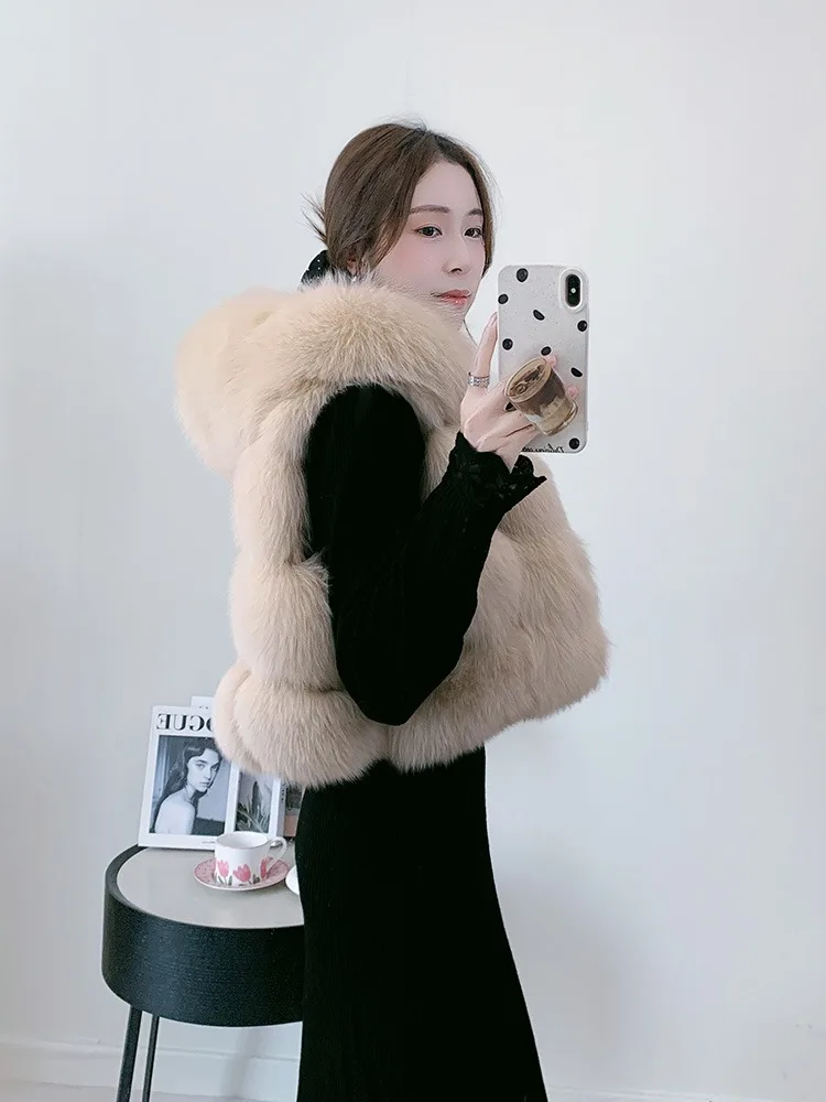 Women's Natural Fox Fur Vest Winter Warm Thick Fashion Hooded Genuine Sheepskin Real Fur Short Outerwear for Ladies