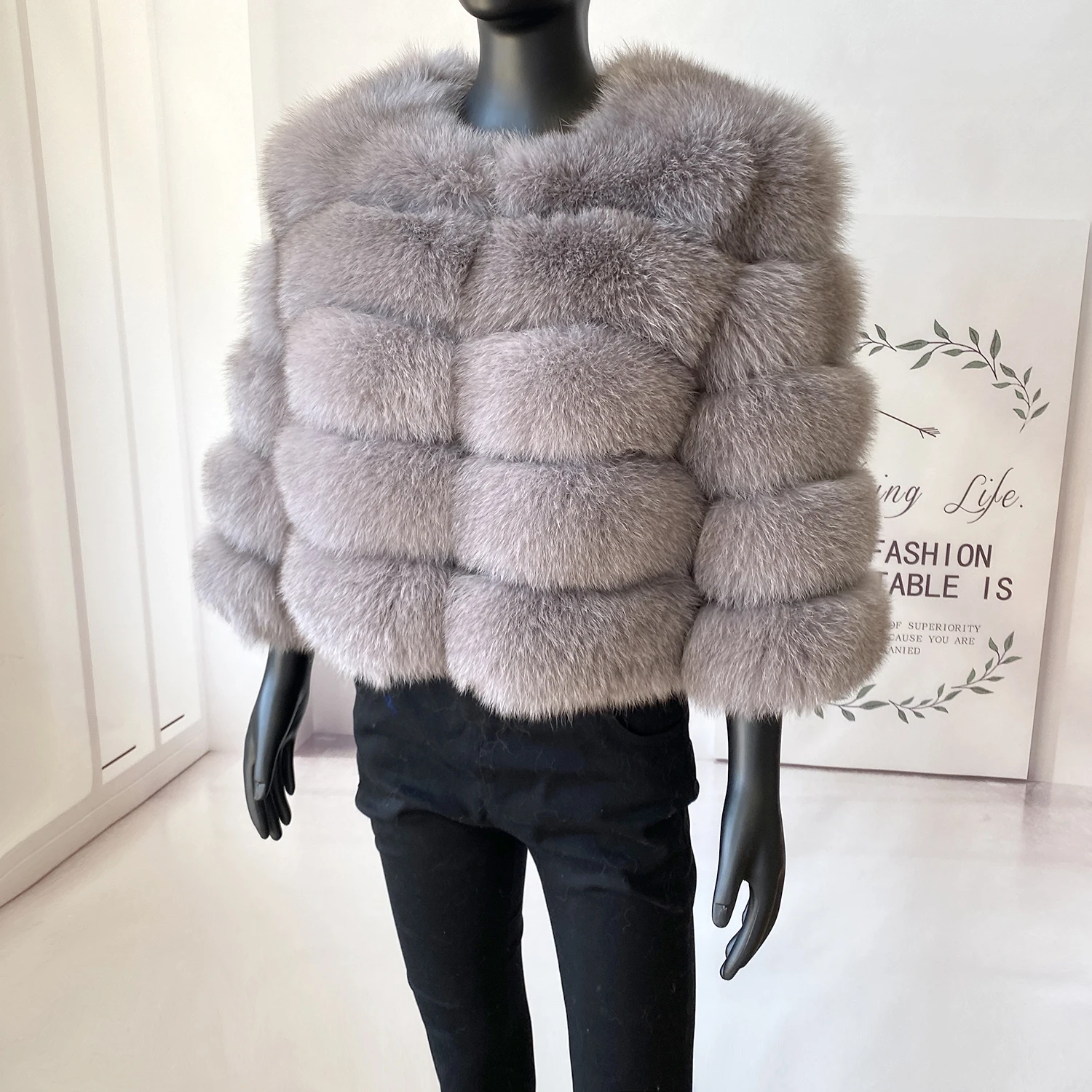 Real Fur Coat Women's Winter Warm Natural Fox Fur Coat High Quality LAN Fox Luxury Fashion 50cm Short Jacket Wholesale Hot 2023