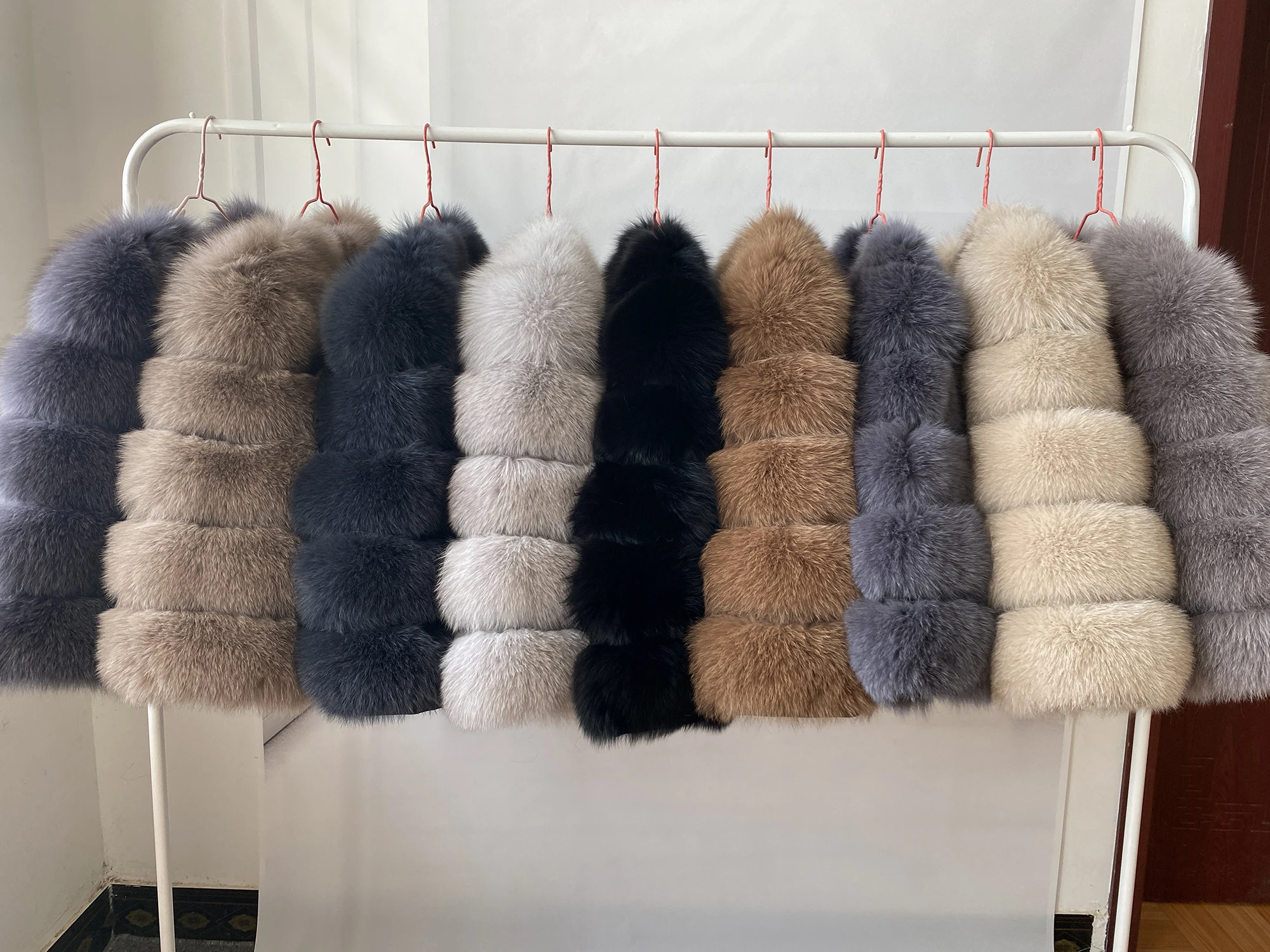 Real Fur Coat Women's Winter Warm Natural Fox Fur Coat High Quality LAN Fox Luxury Fashion 50cm Short Jacket Wholesale Hot 2023