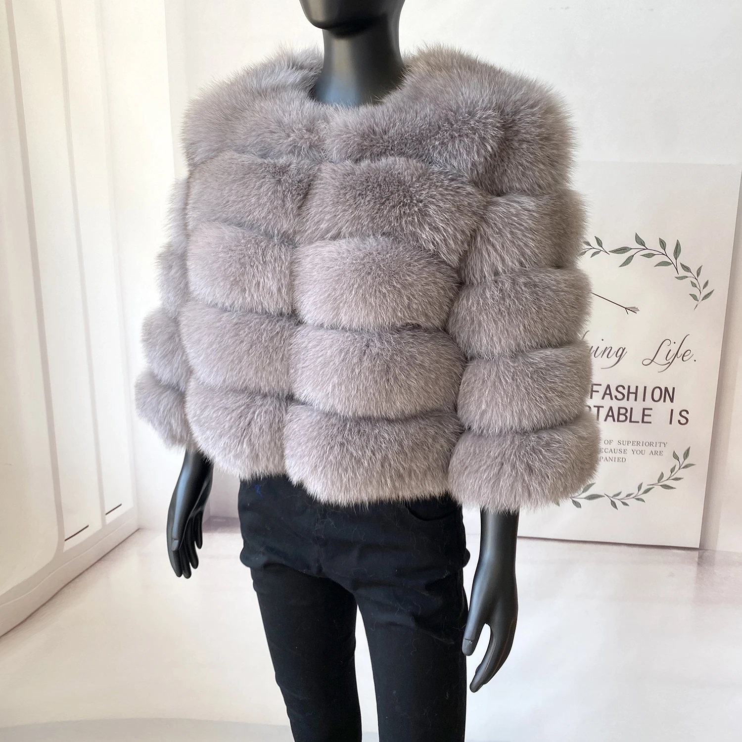 Real Fur Coat Women's Winter Warm Natural Fox Fur Coat High Quality LAN Fox Luxury Fashion 50cm Short Jacket Wholesale Hot 2023