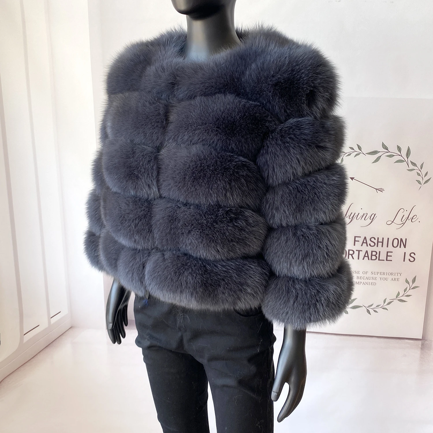 Real Fur Coat Women's Winter Warm Natural Fox Fur Coat High Quality LAN Fox Luxury Fashion 50cm Short Jacket Wholesale Hot 2023