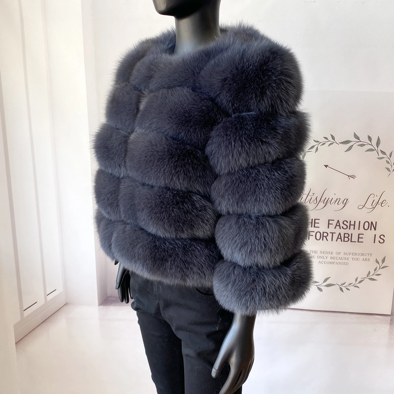 Real Fur Coat Women's Winter Warm Natural Fox Fur Coat High Quality LAN Fox Luxury Fashion 50cm Short Jacket Wholesale Hot 2023