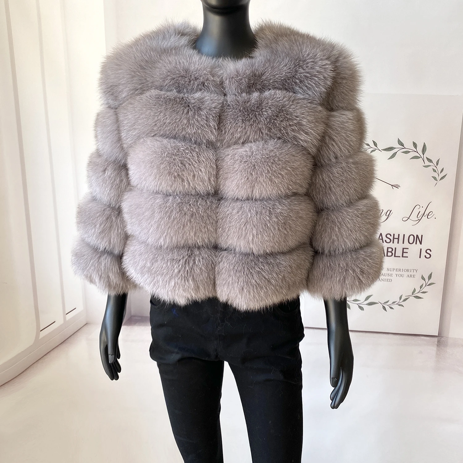 Real Fur Coat Women's Winter Warm Natural Fox Fur Coat High Quality LAN Fox Luxury Fashion 50cm Short Jacket Wholesale Hot 2023