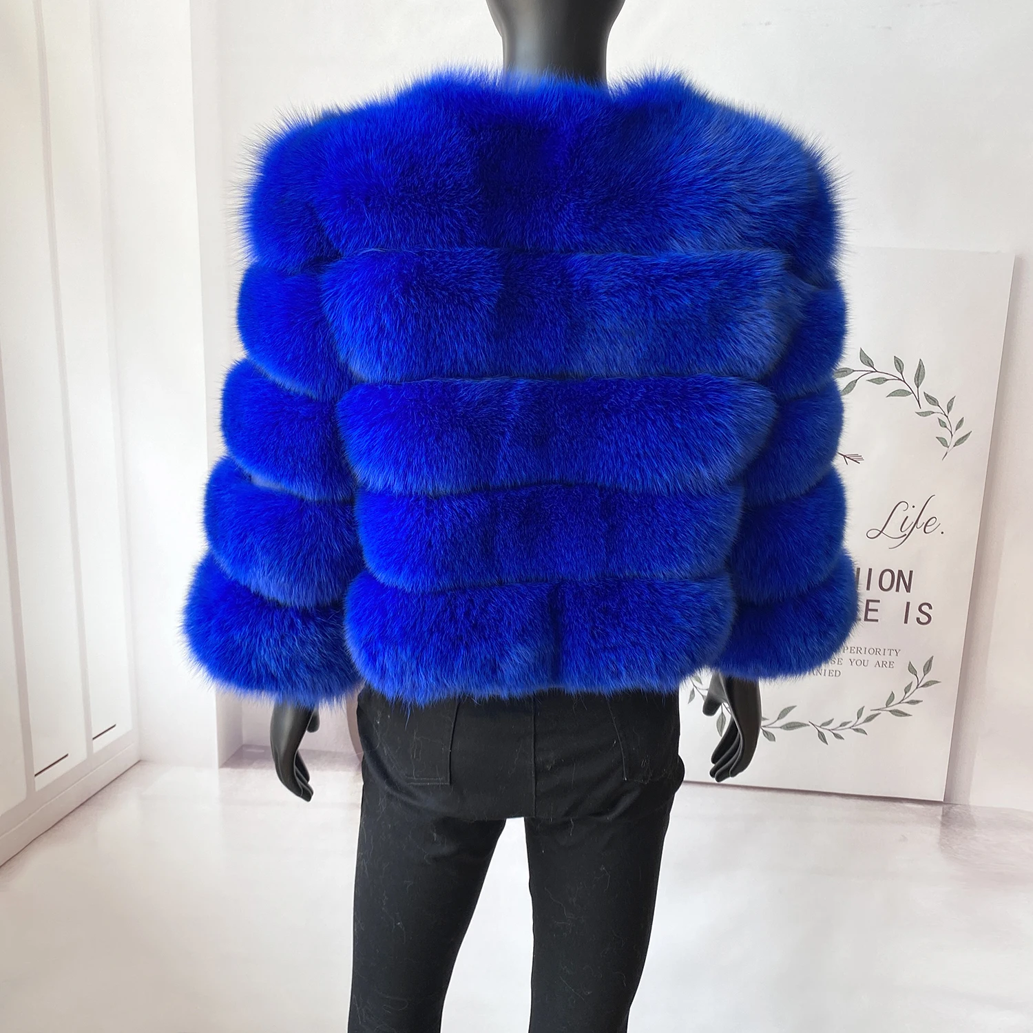 Real Fur Coat Women's Winter Warm Natural Fox Fur Coat High Quality LAN Fox Luxury Fashion 50cm Short Jacket Wholesale Hot 2023