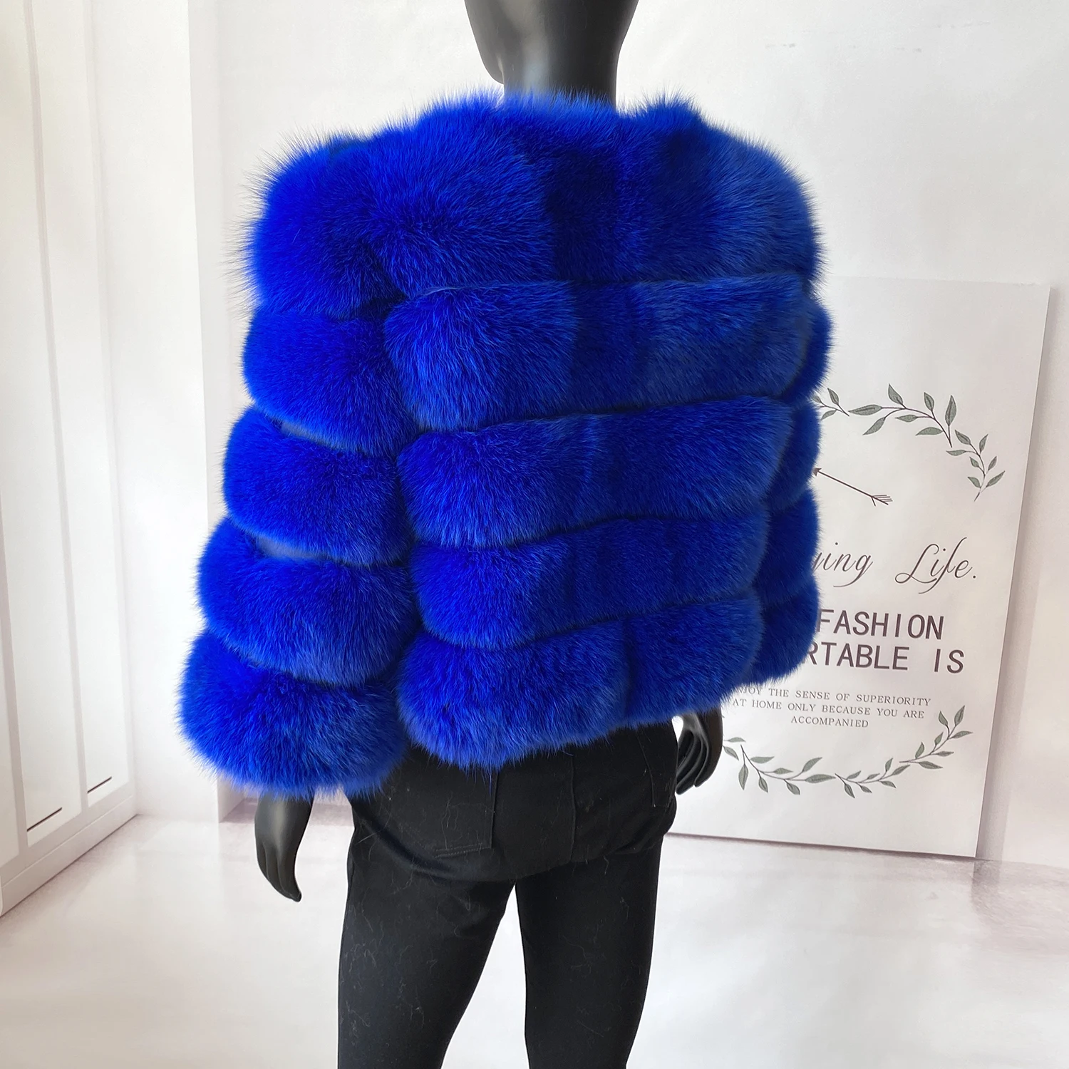 Real Fur Coat Women's Winter Warm Natural Fox Fur Coat High Quality LAN Fox Luxury Fashion 50cm Short Jacket Wholesale Hot 2023