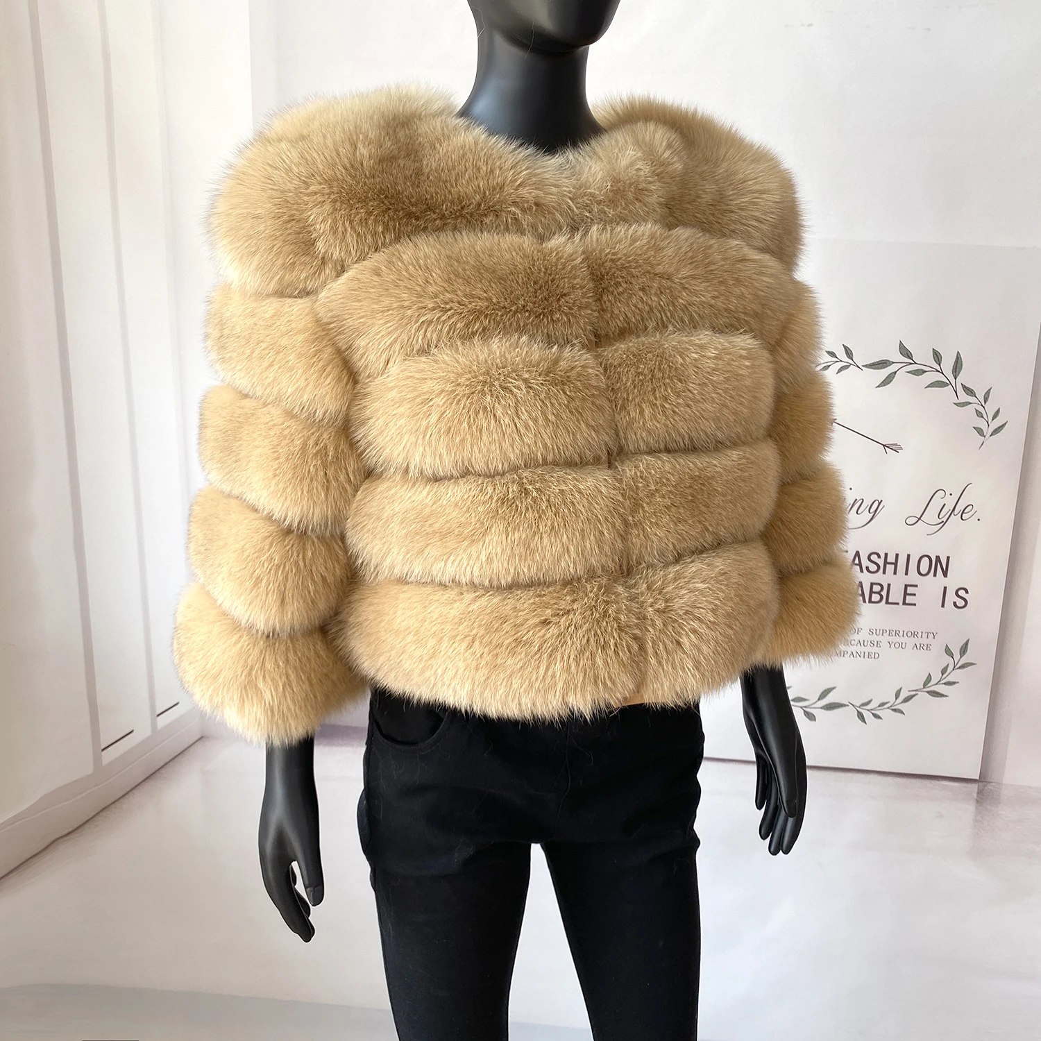 Real Fur Coat Women's Winter Warm Natural Fox Fur Coat High Quality LAN Fox Luxury Fashion 50cm Short Jacket Wholesale Hot 2023