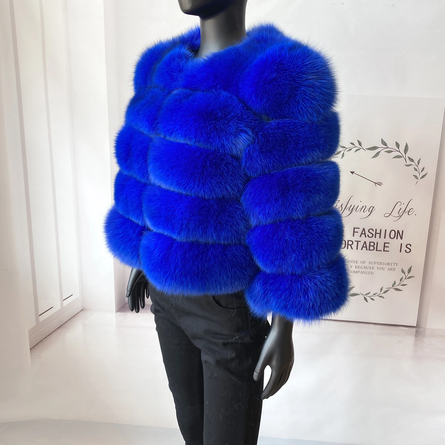 Real Fur Coat Women's Winter Warm Natural Fox Fur Coat High Quality LAN Fox Luxury Fashion 50cm Short Jacket Wholesale Hot 2023