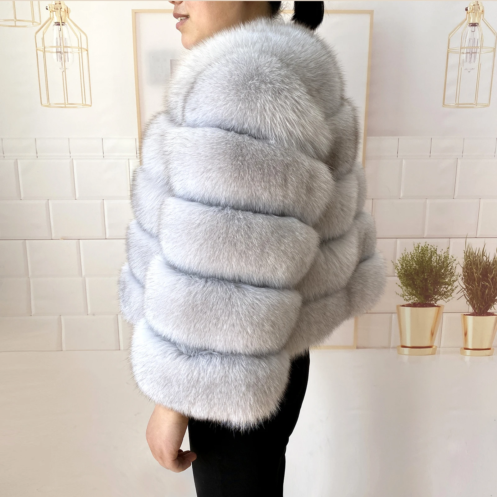 Real Fur Coat Women's Winter Warm Natural Fox Fur Coat High Quality LAN Fox Luxury Fashion 50cm Short Jacket Wholesale Hot 2023