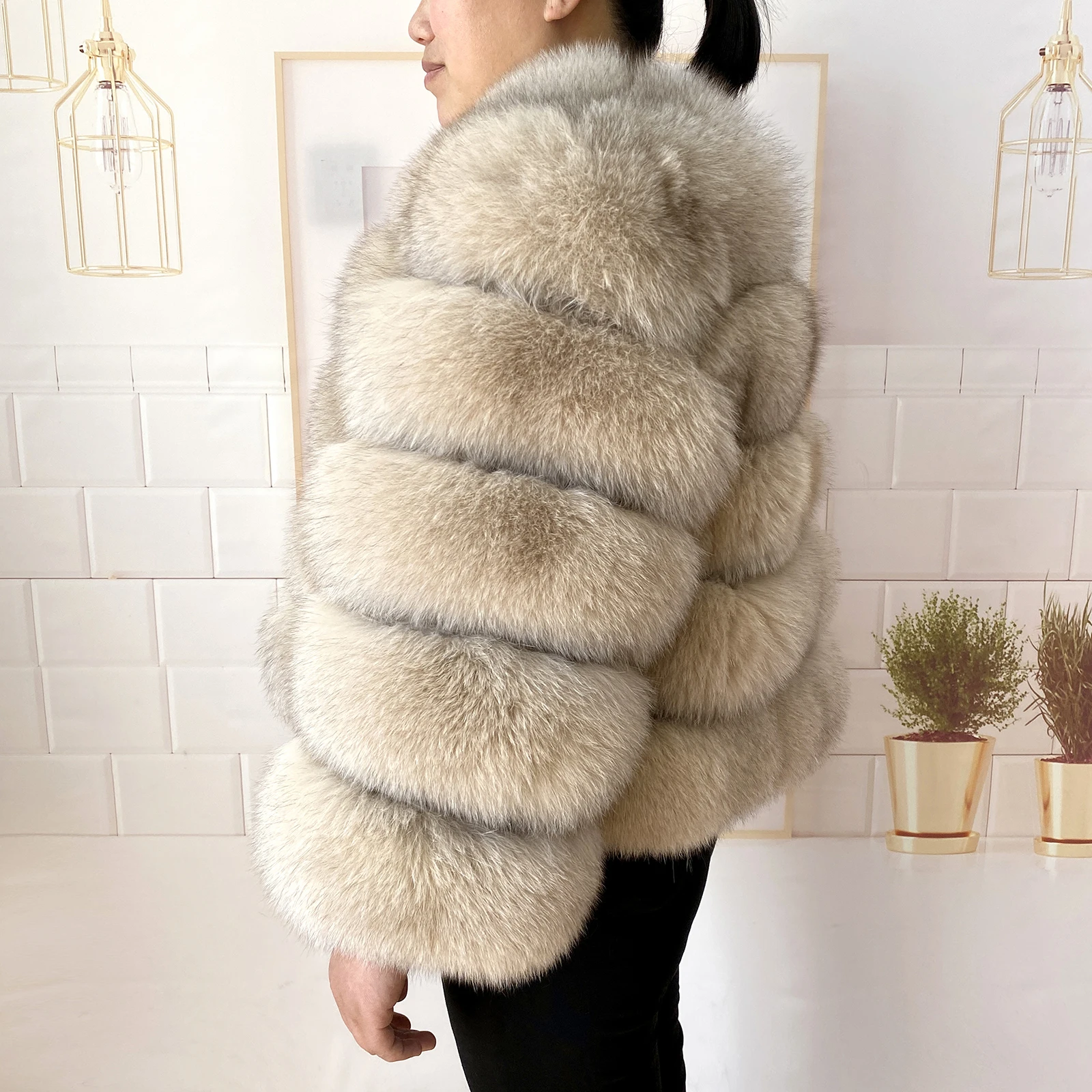 Real Fur Coat Women's Winter Warm Natural Fox Fur Coat High Quality LAN Fox Luxury Fashion 50cm Short Jacket Wholesale Hot 2023