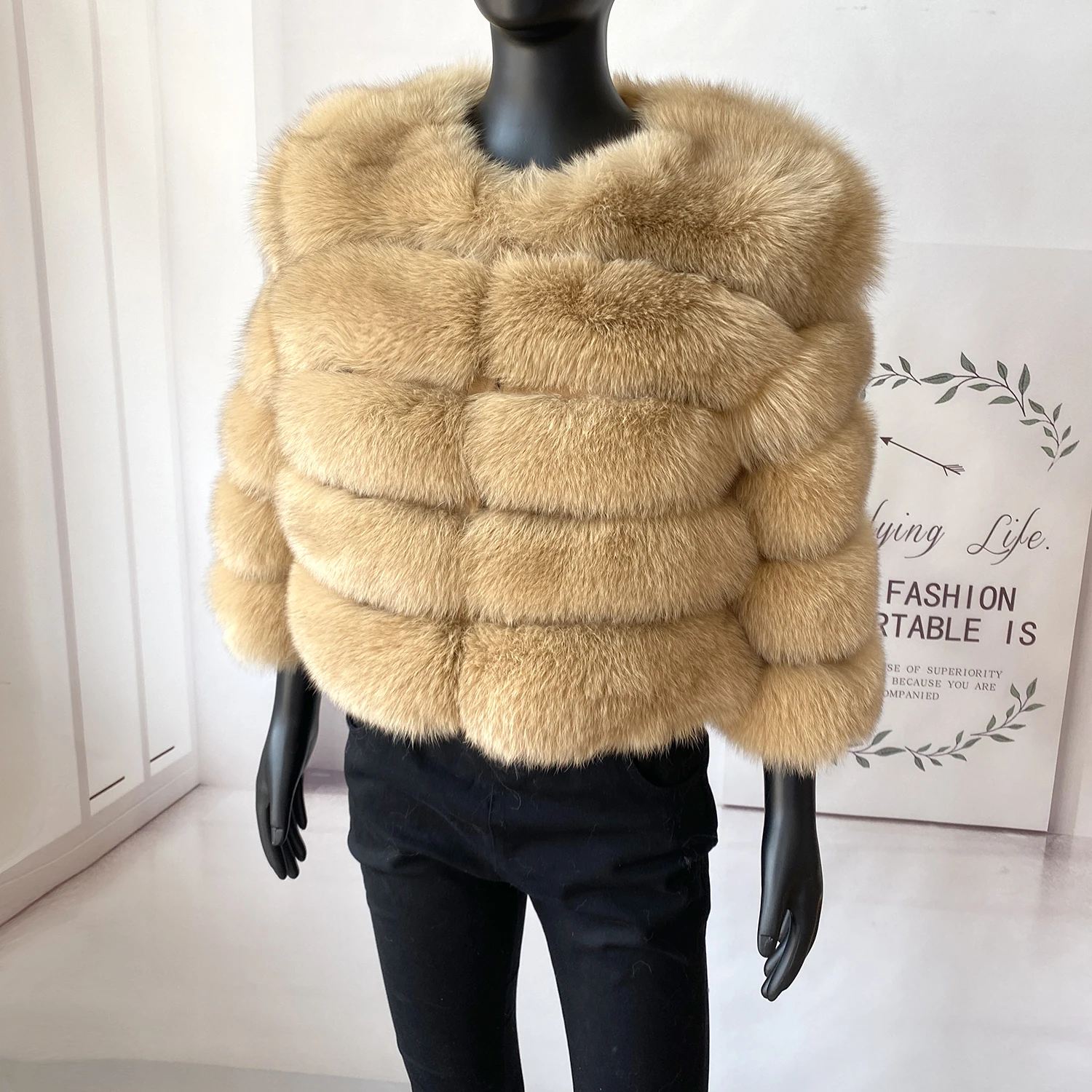 Real Fur Coat Women's Winter Warm Natural Fox Fur Coat High Quality LAN Fox Luxury Fashion 50cm Short Jacket Wholesale Hot 2023
